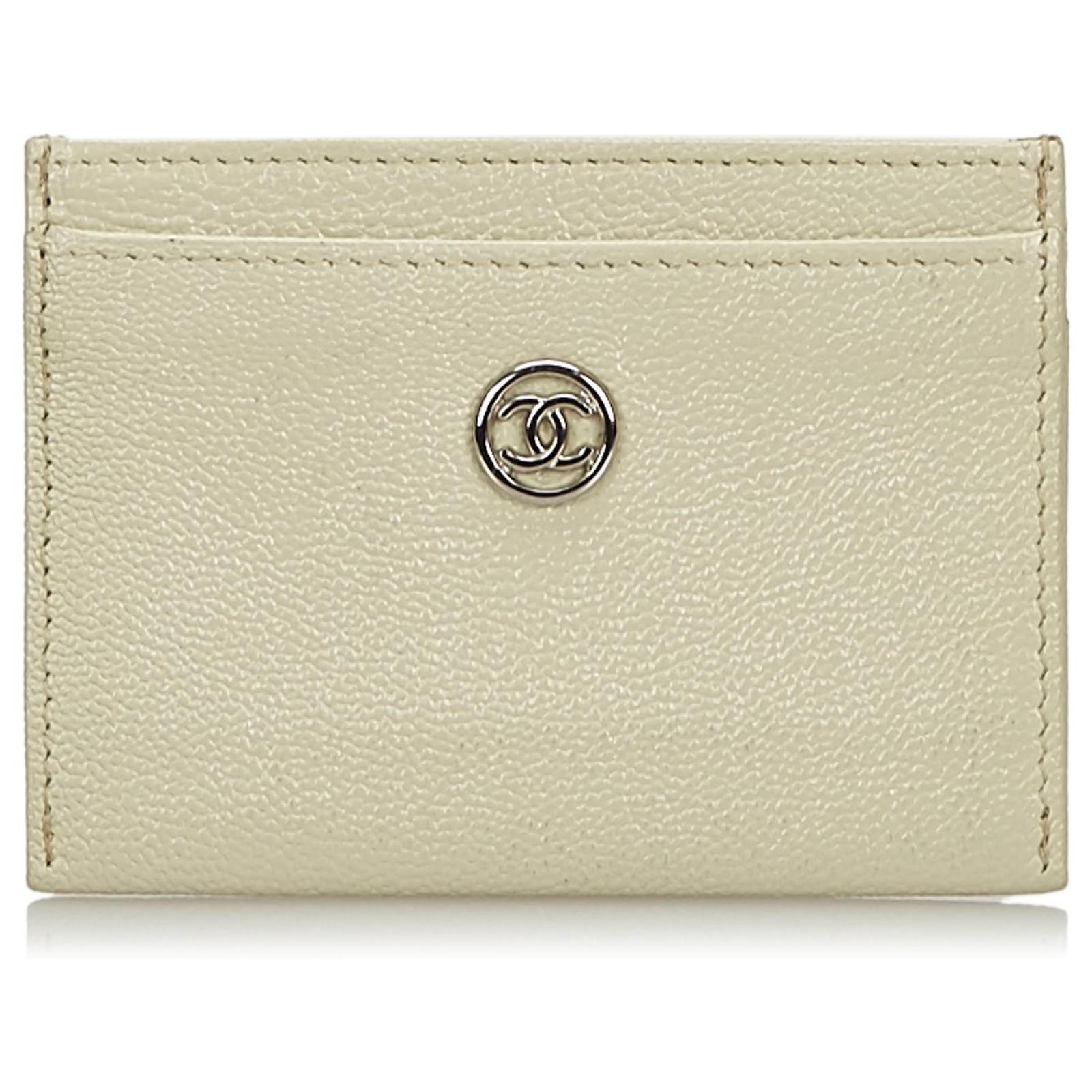 Portecartes Chanel en cuir blanc ref.140059 Joli Closet
