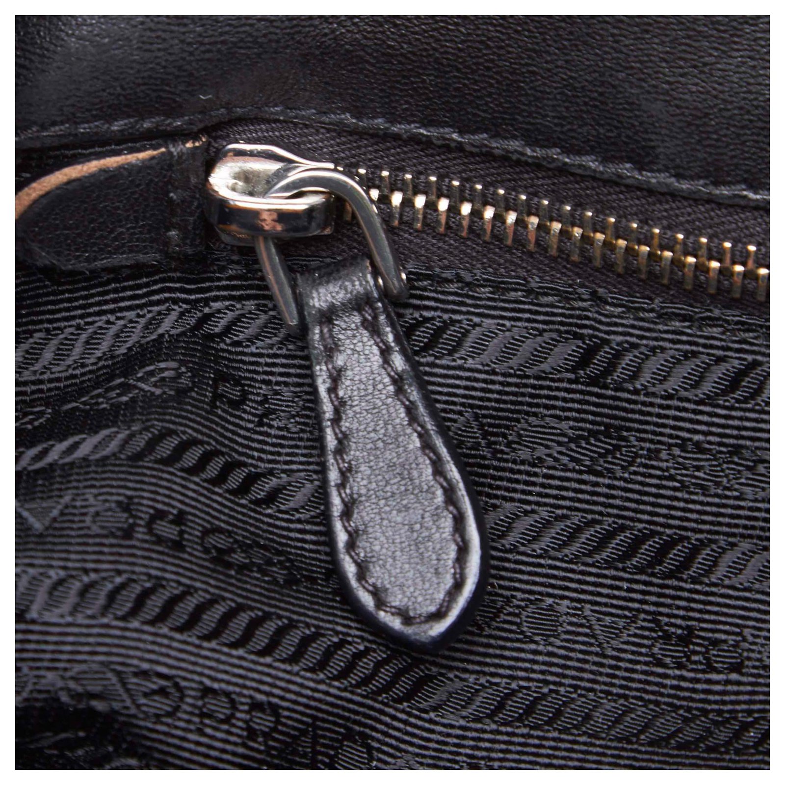 Prada Black Nylon Fiocco Bow Handbag Leather Cloth ref.140093 - Joli Closet