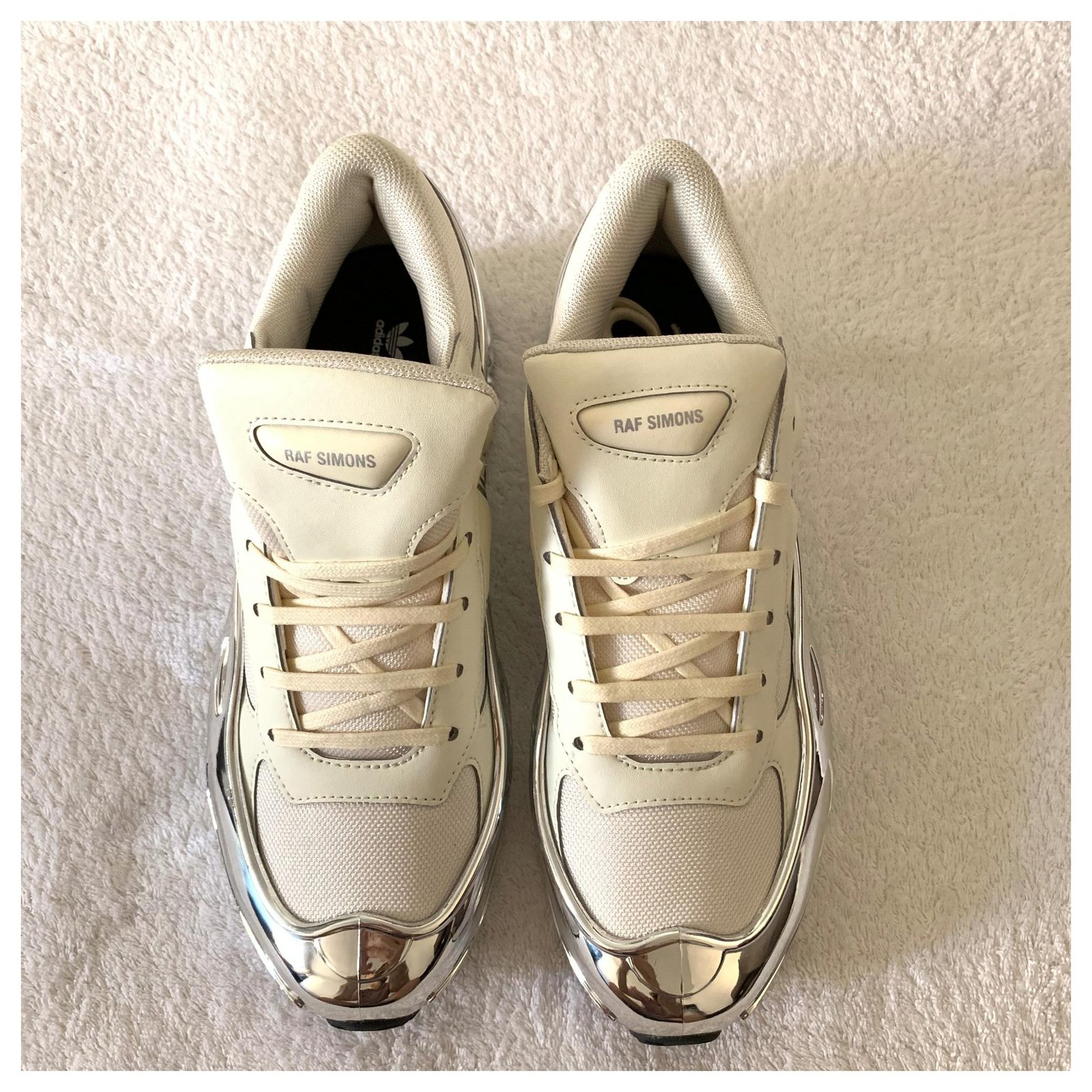 Ozweego Raf Simons for Adidas Silvery Leather ref.141076 - Joli Closet