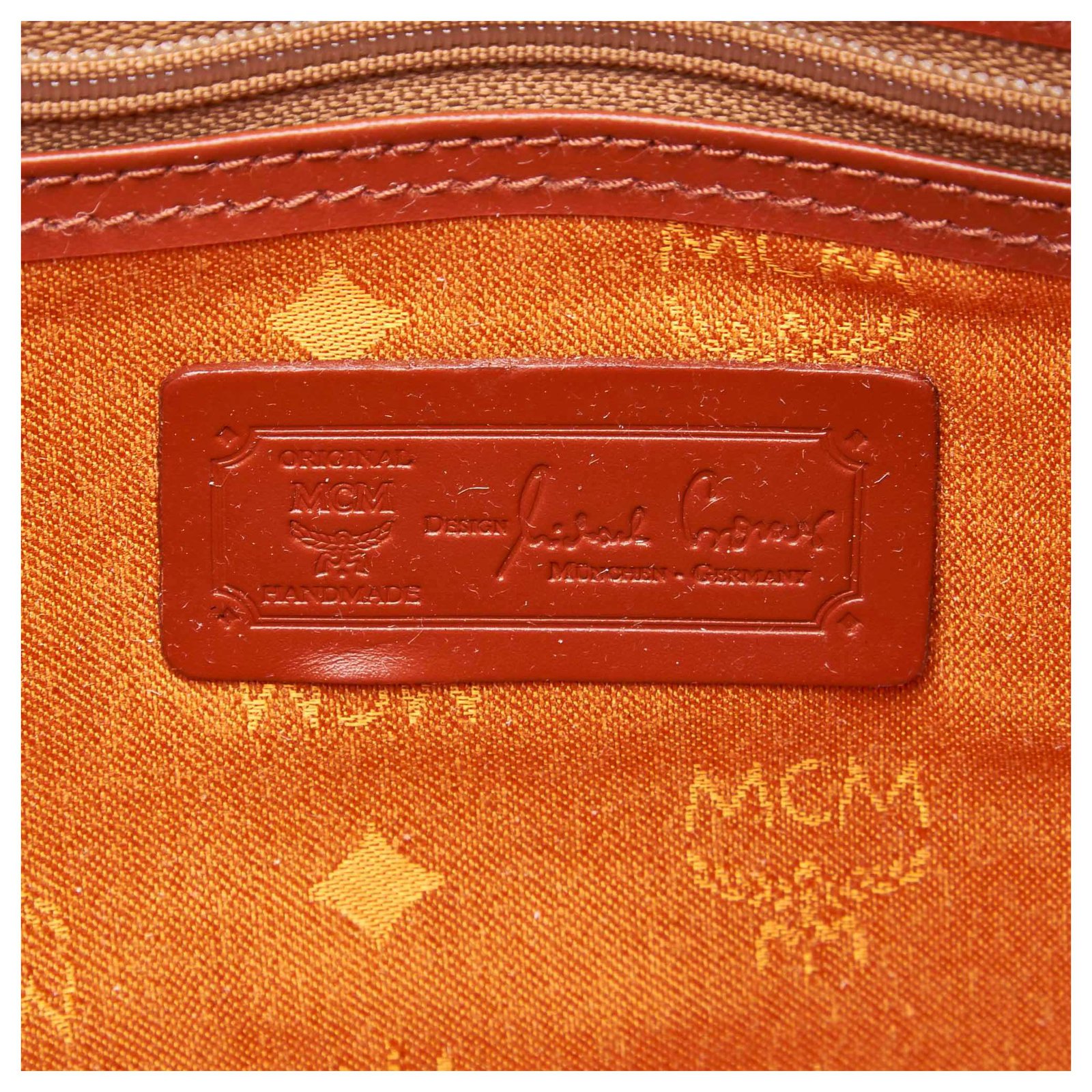 MCM Brown Visetos Leather Duffle Bag Black ref.142596 - Joli Closet