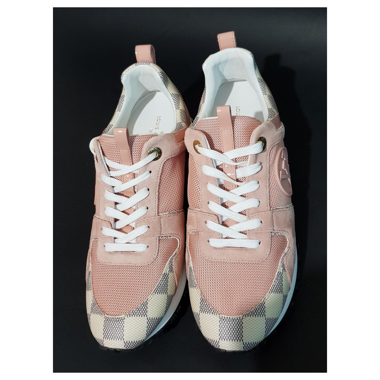 Louis Vuitton Sneakers Pink Multiple colors Suede Leather ref.143174 - Joli  Closet