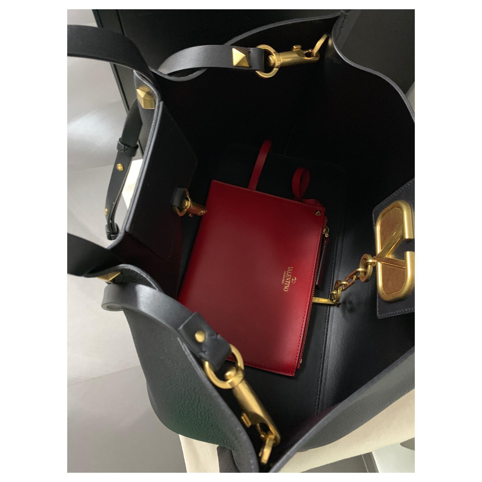 Shoulder bags Valentino Garavani - Vlogo Escape leather shoulder bag -  SW2B0E89JKGP45
