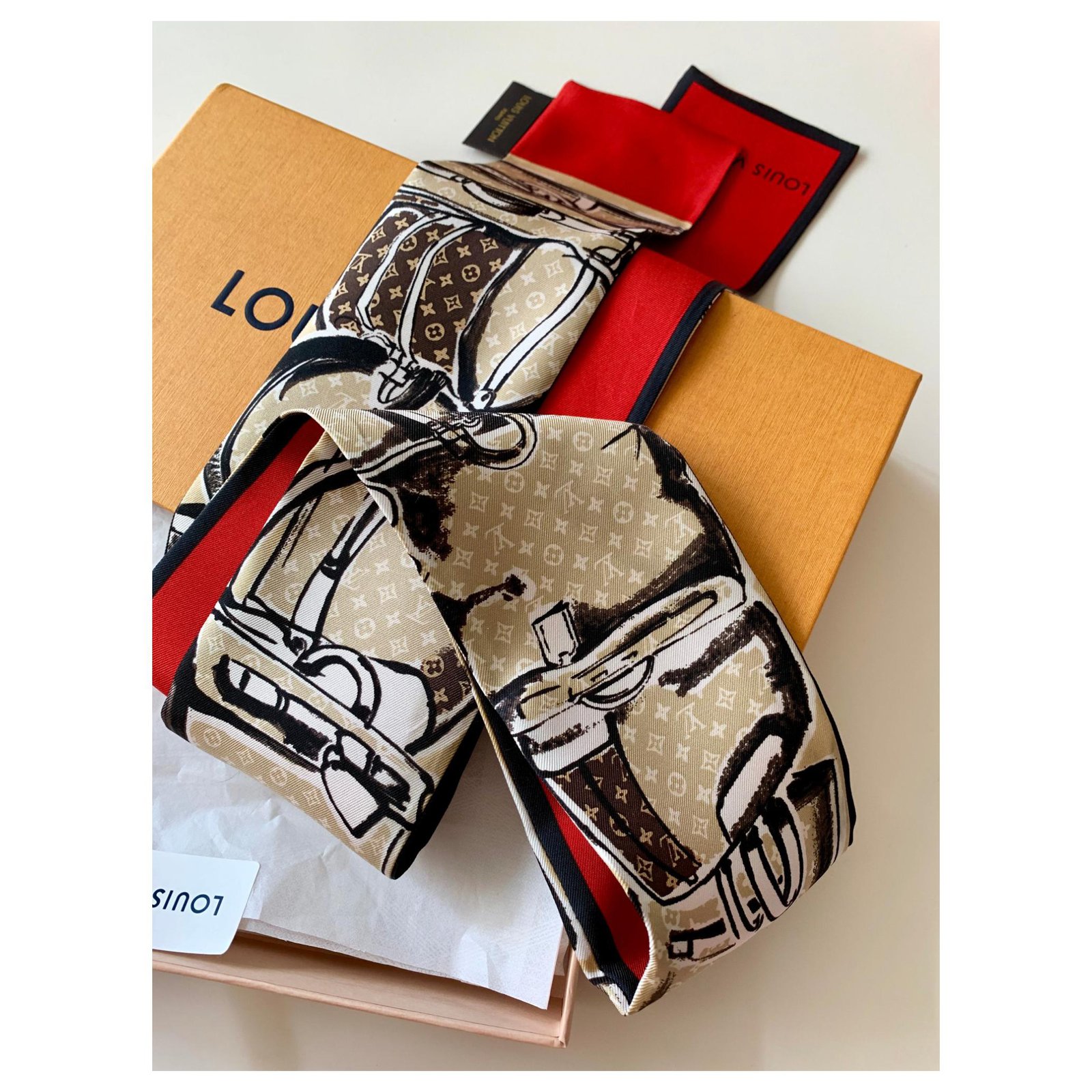 Louis Vuitton Red LV Space Bracelet Nylon Cloth ref.834784 - Joli Closet