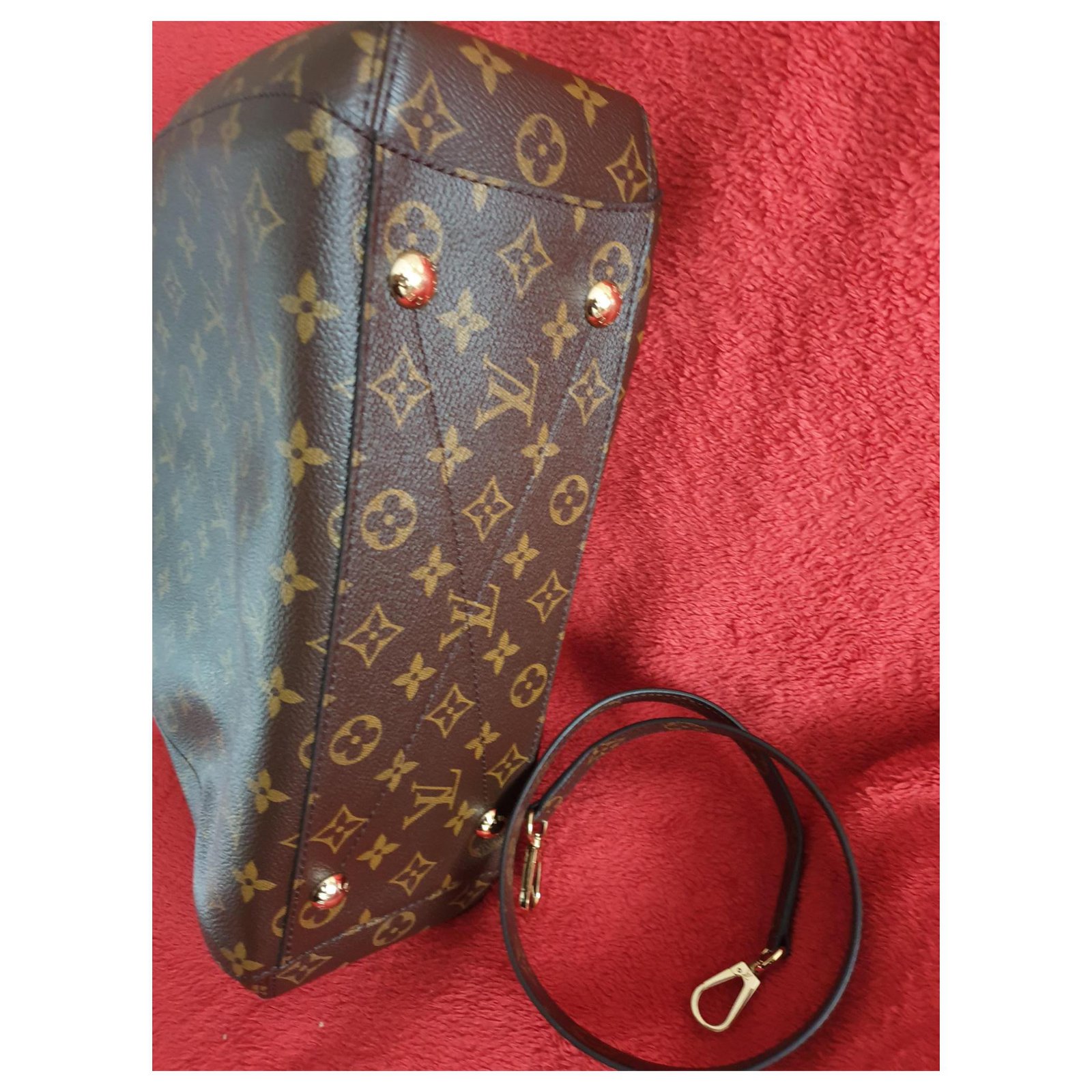 Louis Vuitton Montaigne MM with receipt, almost new. Brown Cloth