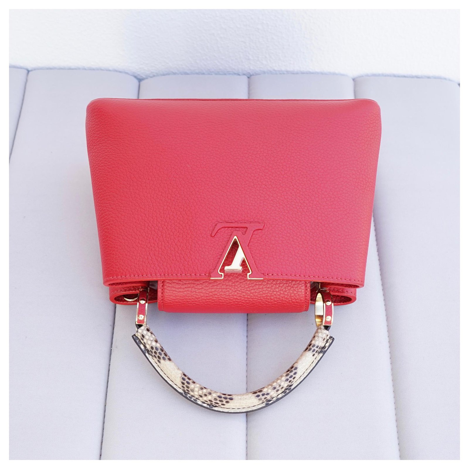 Capucines Louis Vuitton Handbags Red Leather ref.42960 - Joli Closet