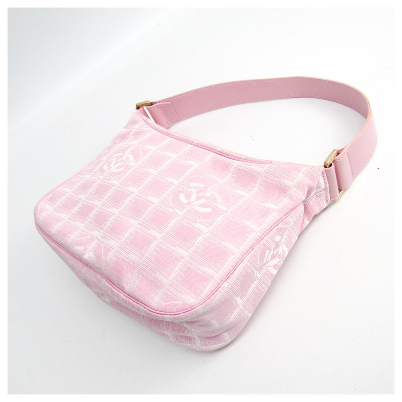 Chanel Pink New Travel Line Shoulder Bag White Leather Cloth Cloth  ref.145303 - Joli Closet