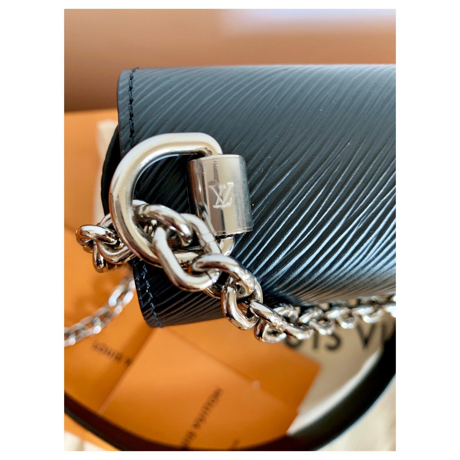 Twist Louis Vuitton MM Black Epi leather silver hardware ref