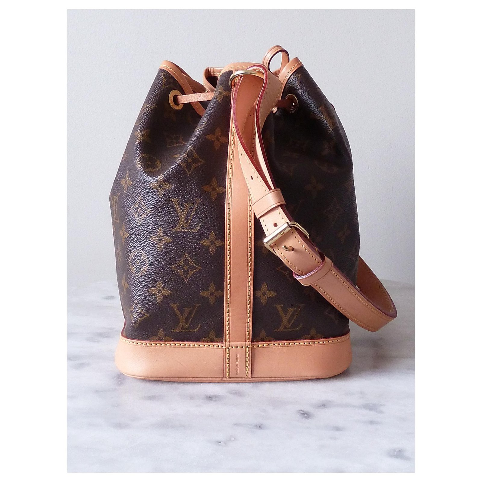 LOUIS VUITTON SMALL NOE MONOGRAM Brown Leather ref.147481 - Joli