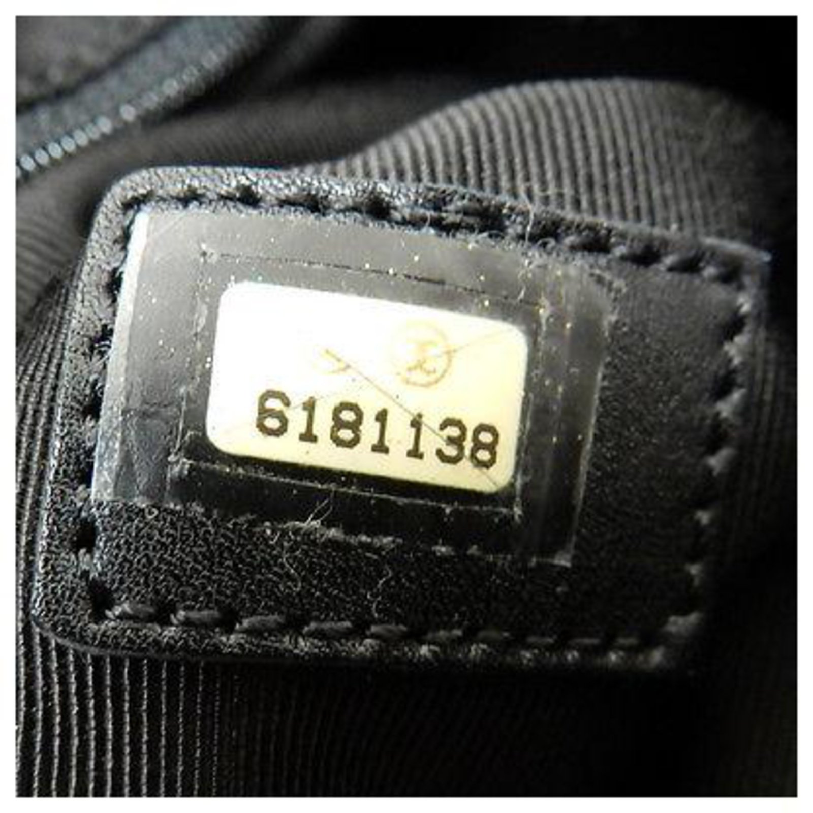 Chanel Vintage Shoulder Bag Black Suede ref.148480 - Joli Closet