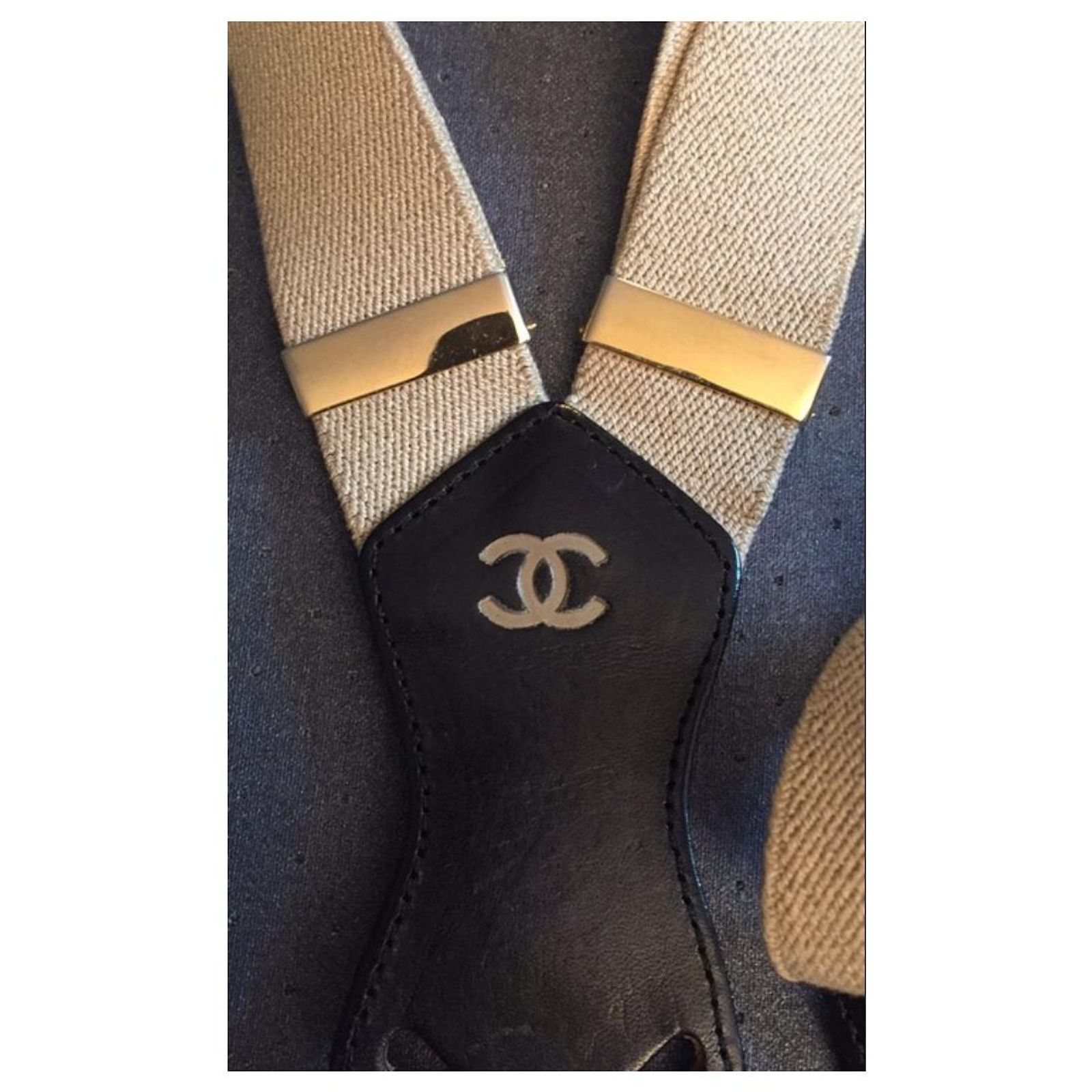 Gina Tricot - Robe longue douce nouée sur le devant à manches longues avec dos échancré - Marron foncé