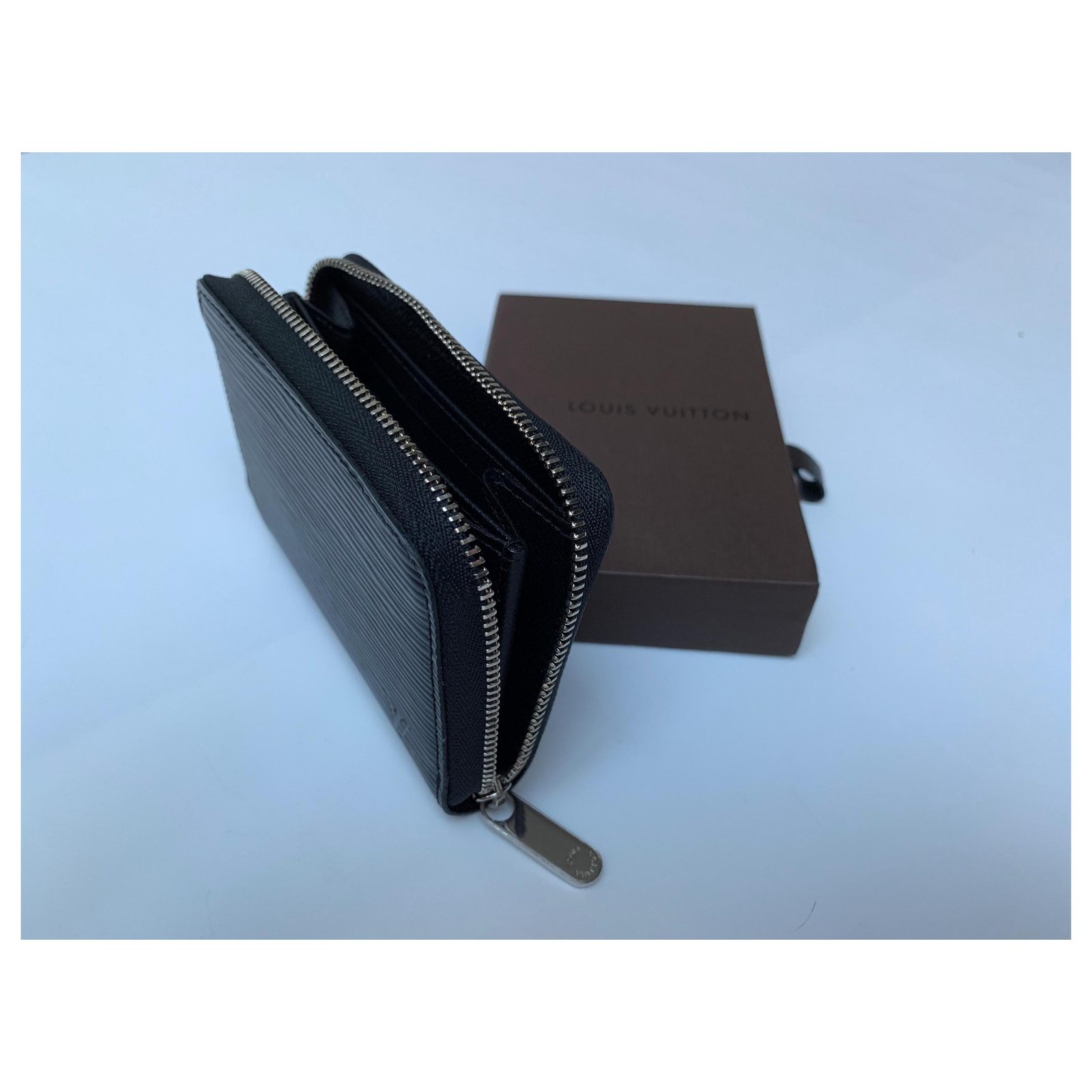 Porte-monnaie zippy en cuir Louis Vuitton Noir en Cuir - 30852443
