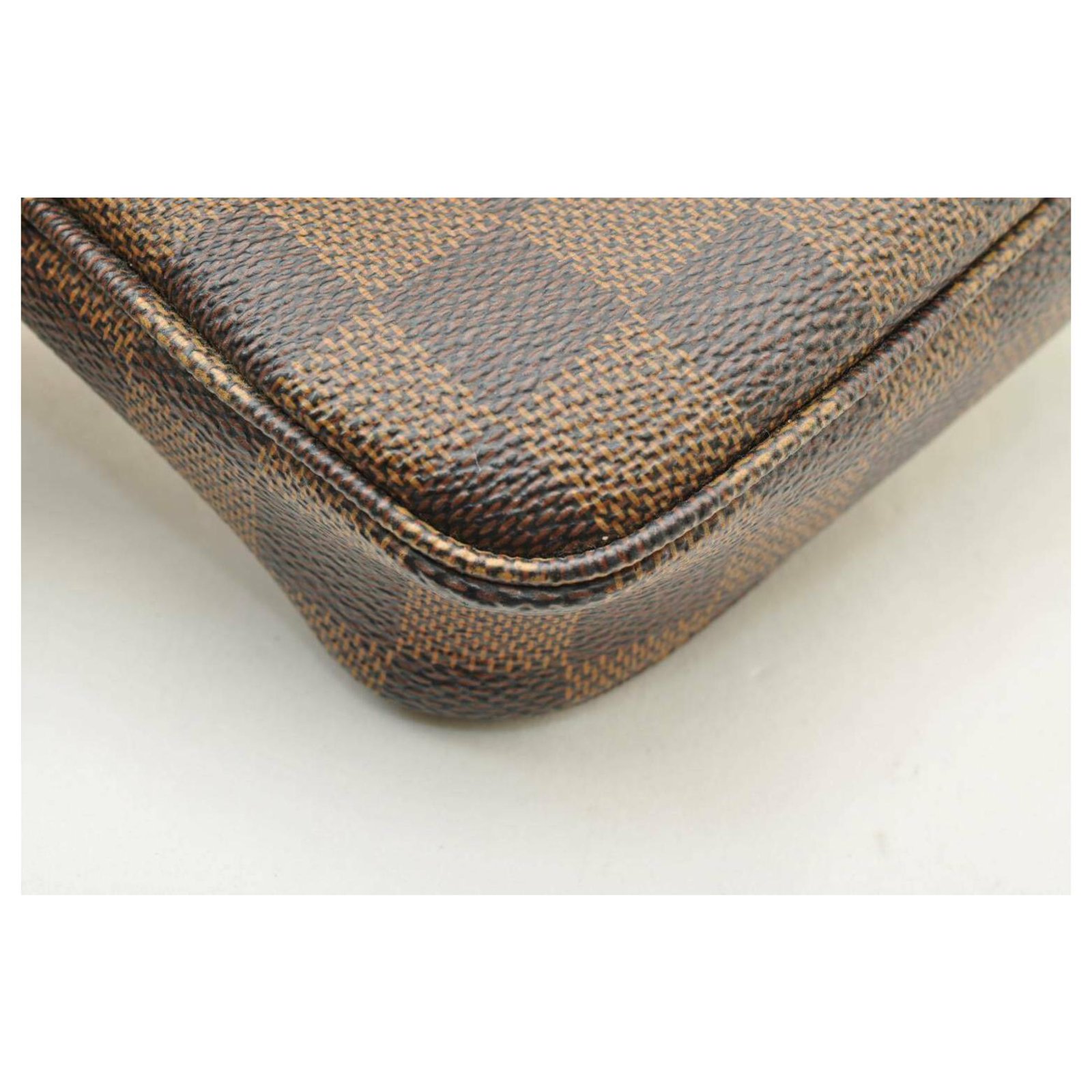 Louis Vuitton pochette Brown Cloth ref.150849 - Joli Closet