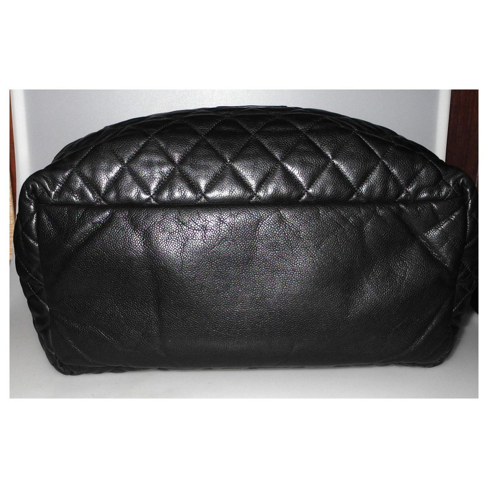 Optø, optø, frost tø Søgemaskine optimering Gade Chanel Large cocoon tote bag black quilted grained leather ref.151226 -  Joli Closet