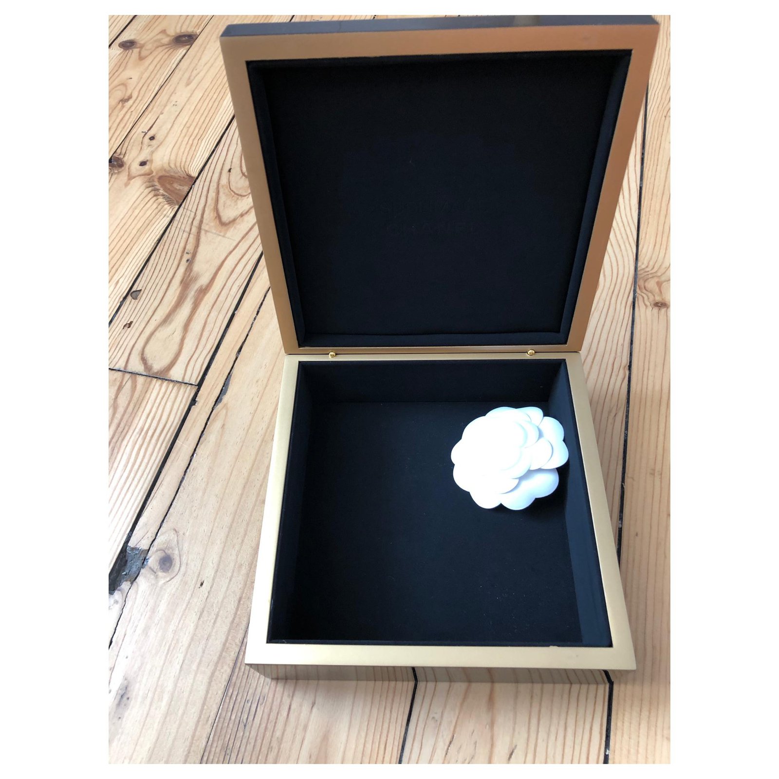 BLACK LACQUER BOX SUBLIMAGE CHANEL ref.153432 - Joli Closet