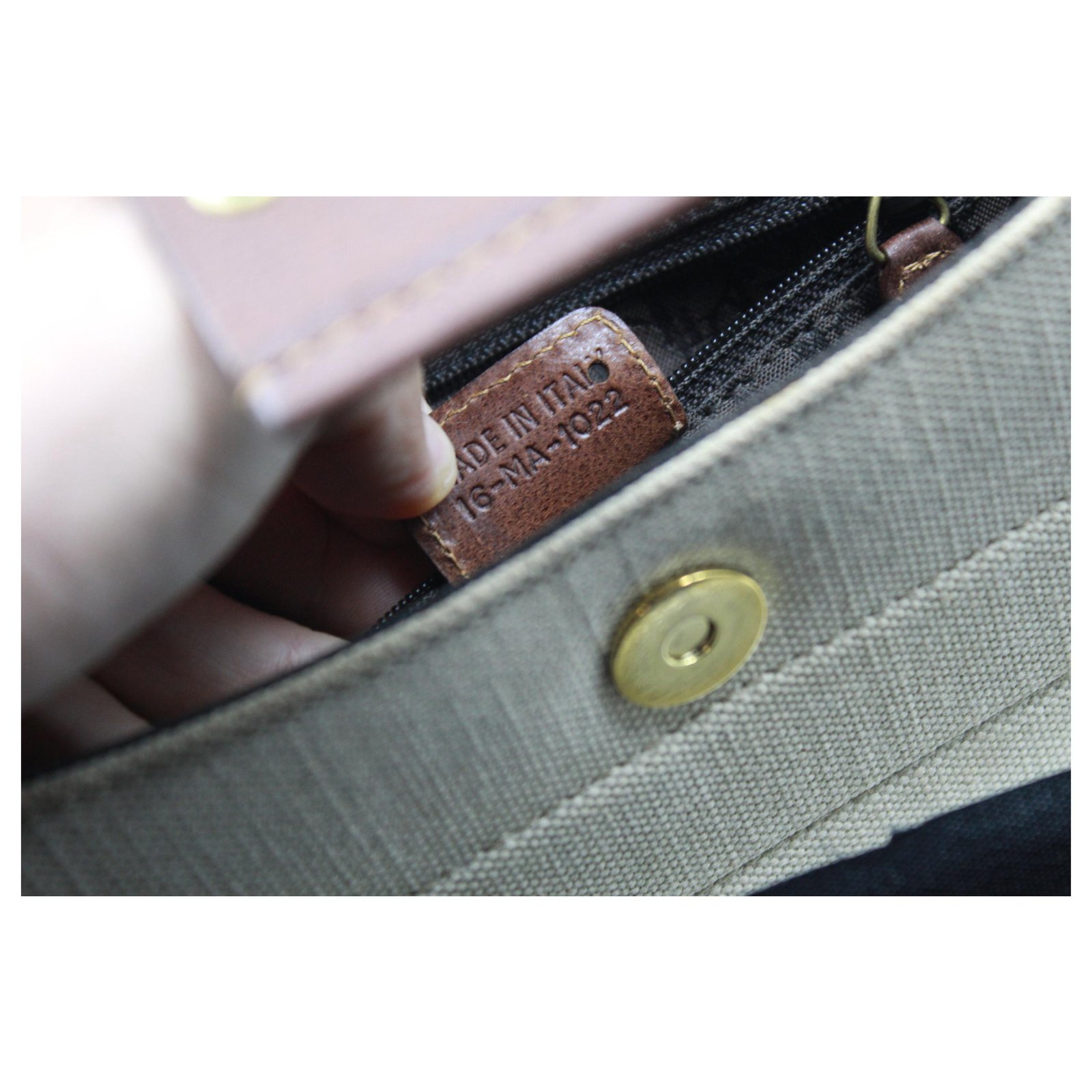Columbus leather handbag Dior Beige in Leather - 30281556