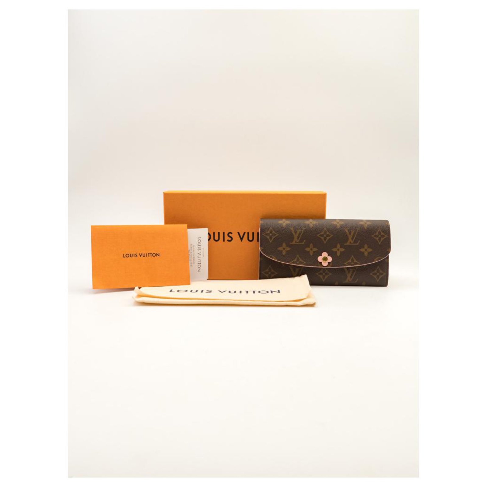 Louis Vuitton Wallet Emilie Blooming Flowers Brown Cloth ref.156436 - Joli  Closet