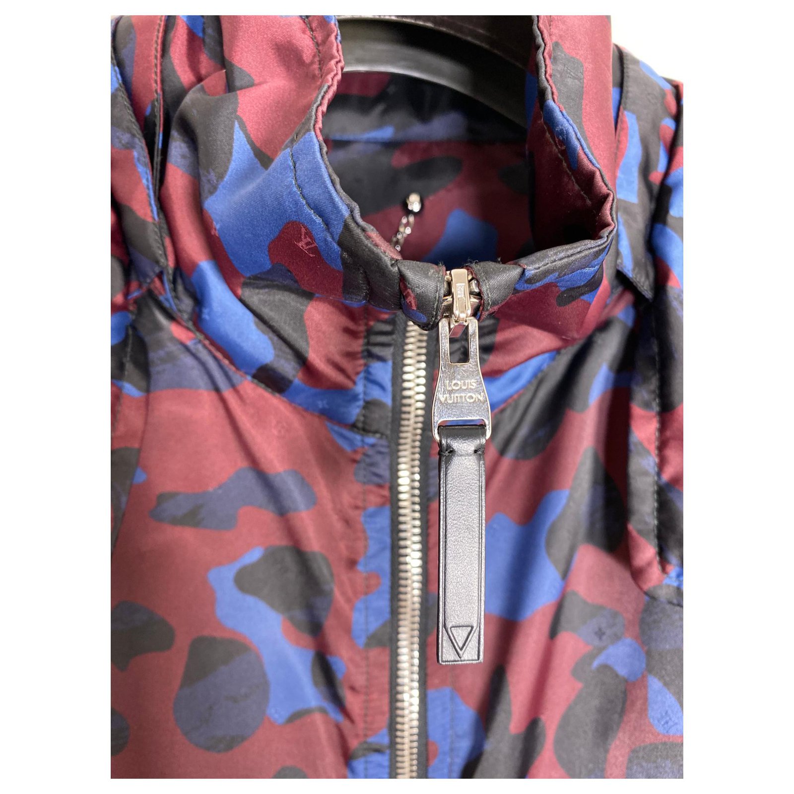 Louis Vuitton Blazers Jackets Blue Dark red Synthetic ref.158117 - Joli  Closet
