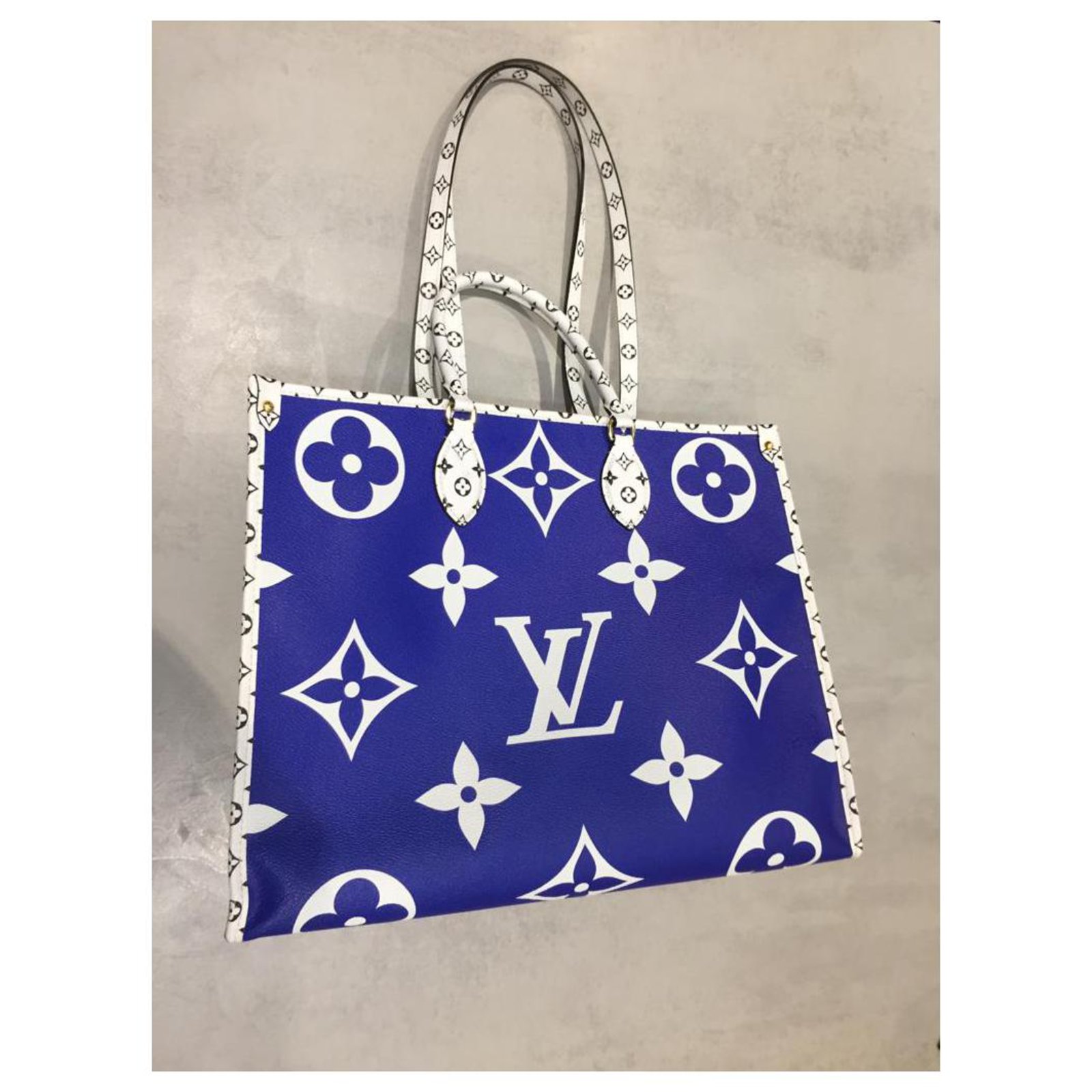 Louis Vuitton Onthego Tote Navy blue Cloth ref.160837 - Joli Closet