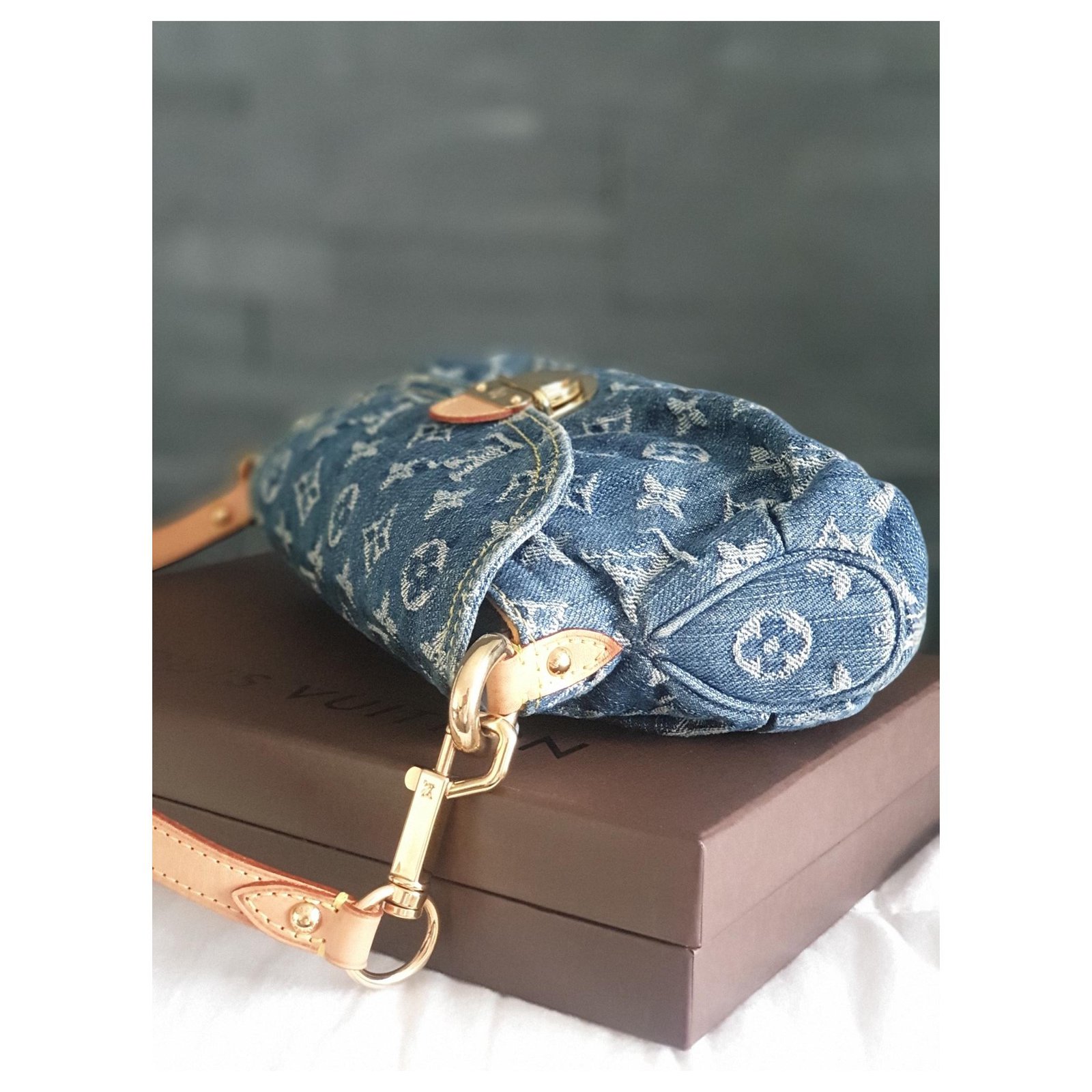 Cintura Louis Vuitton Blu Pelle ref.549416 - Joli Closet