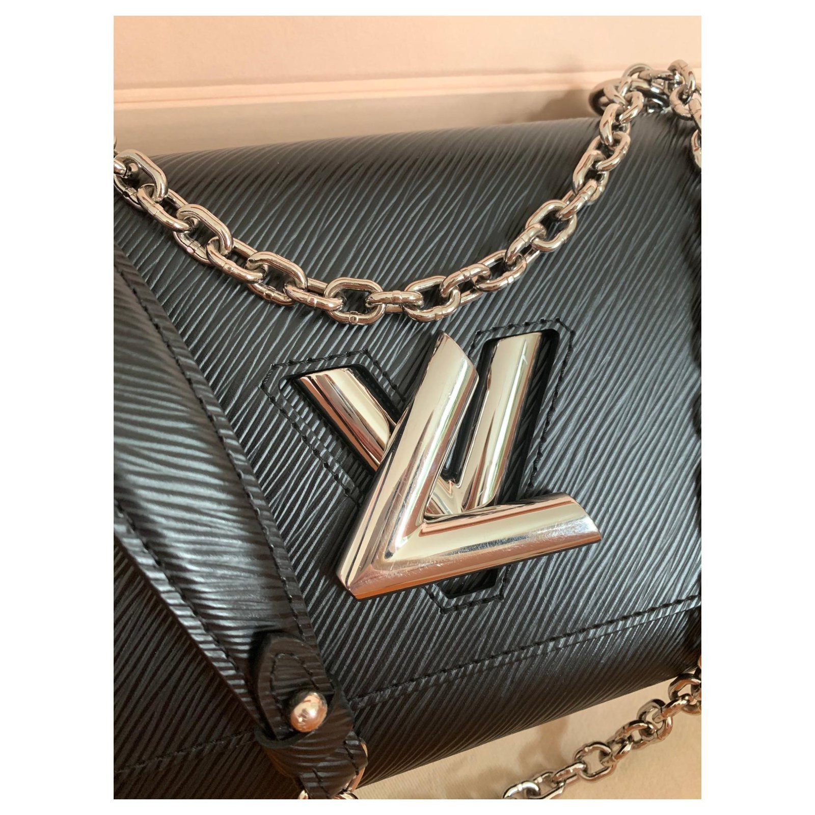 Twist Louis Vuitton MM Black Epi leather silver hardware ref.161933 - Joli  Closet
