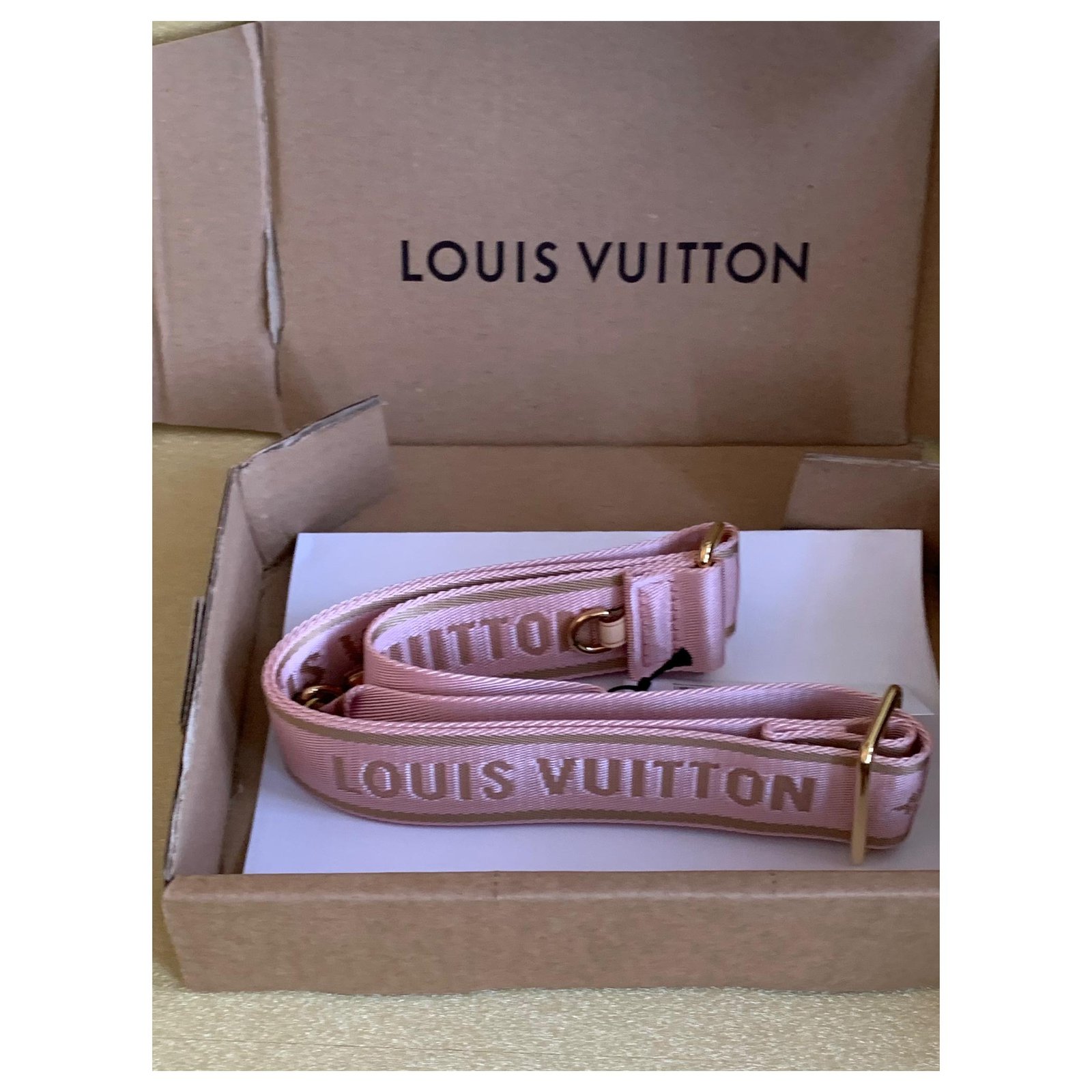 Louis Vuitton Guitar strap pink Cloth ref.176804 - Joli Closet
