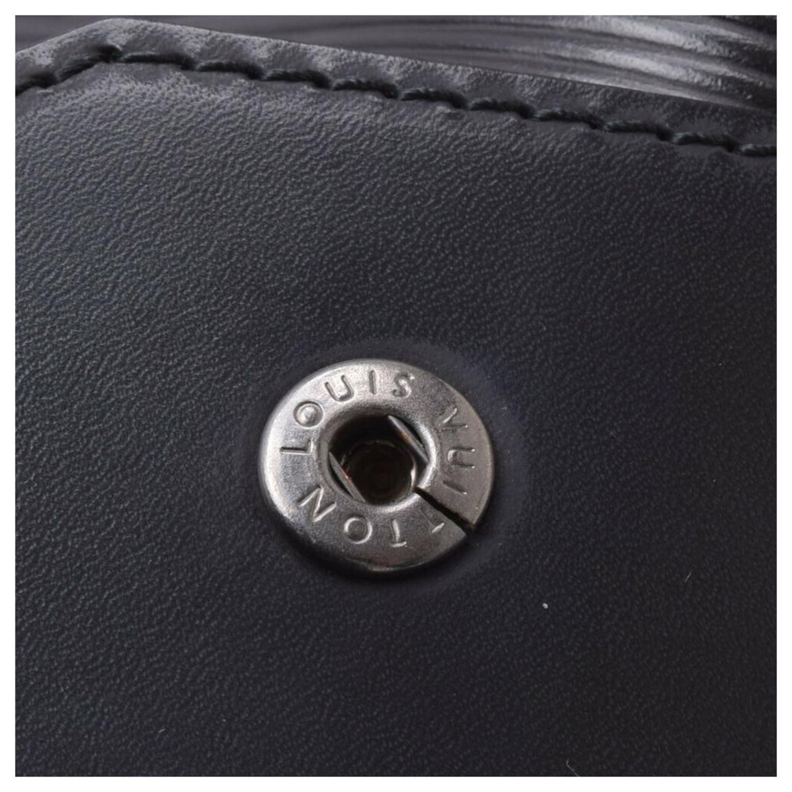 Louis Vuitton Epi Sac de Paul Black Leather ref.162260 - Joli Closet