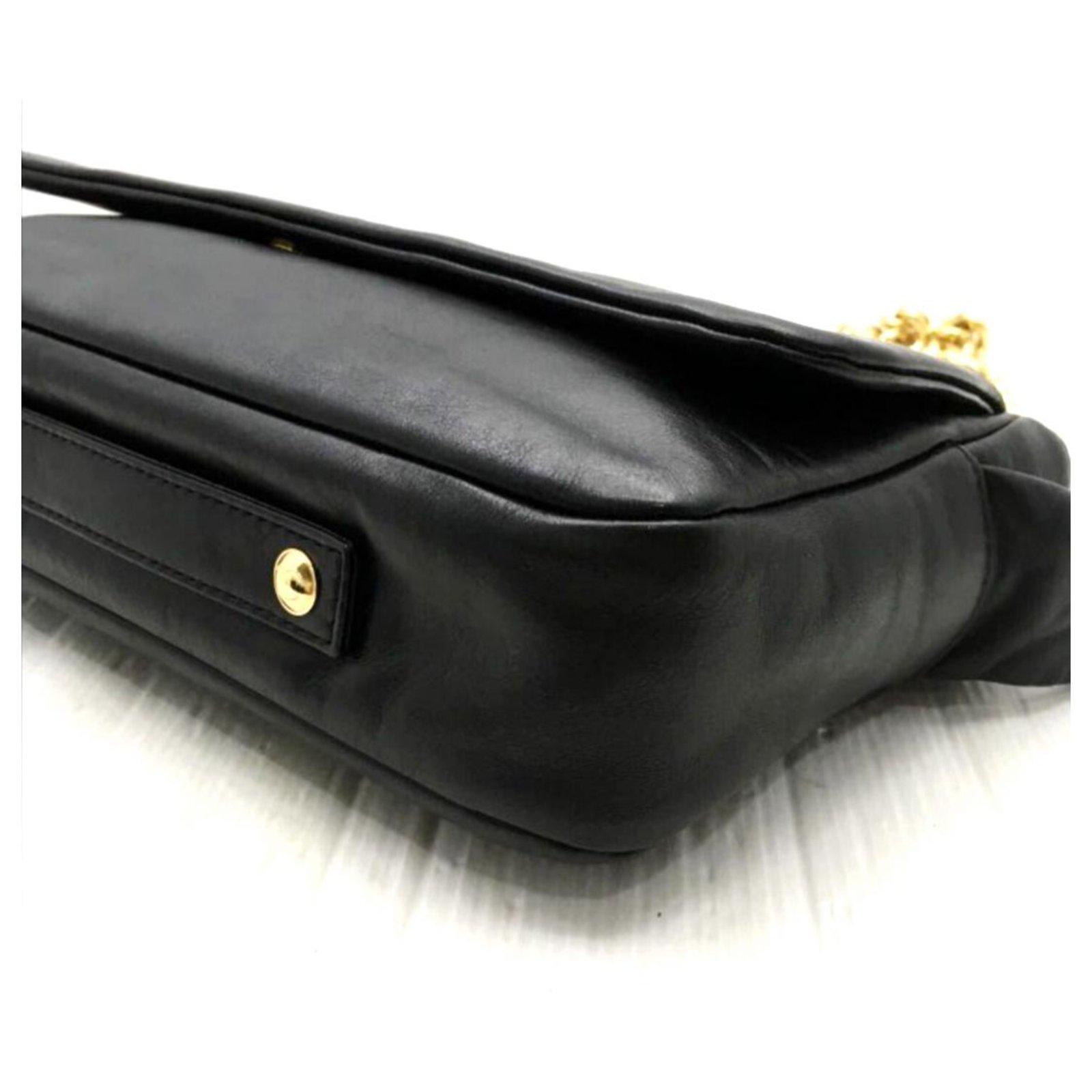 Chanel gold chain shoulder leather bag Black ref.162385 - Joli Closet