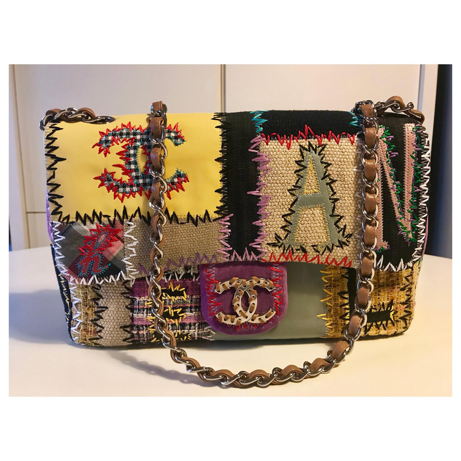 Chanel Handbags Multiple colors Leather ref.956403 - Joli Closet