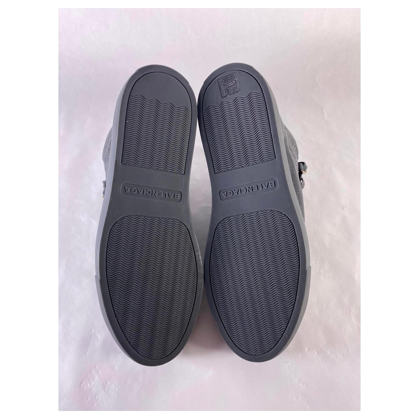 balenciaga arena gris