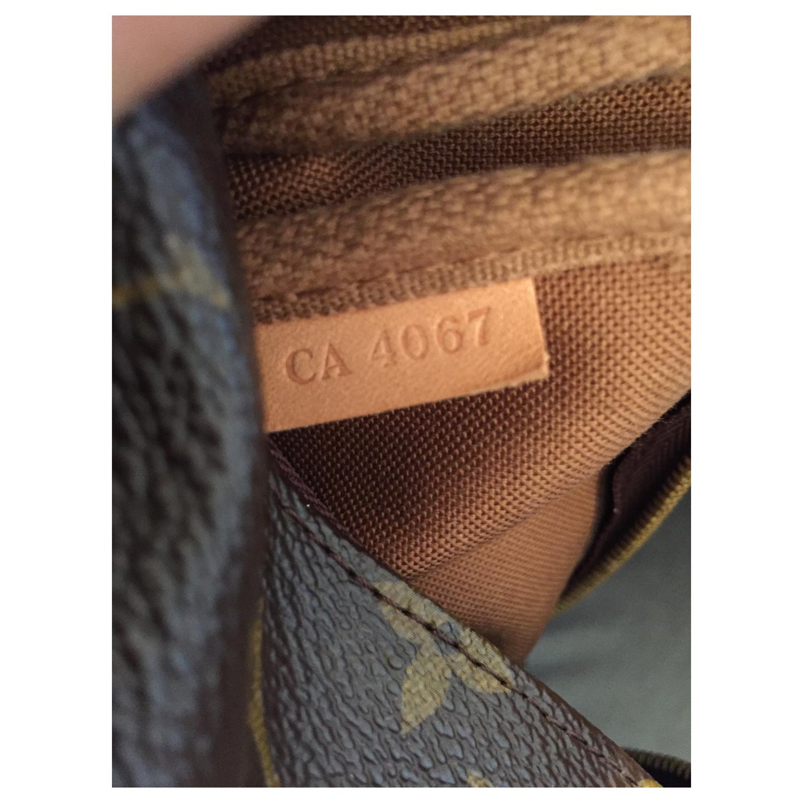 Louis Vuitton monogram canvas clutch Light brown Cloth ref.163311 - Joli  Closet