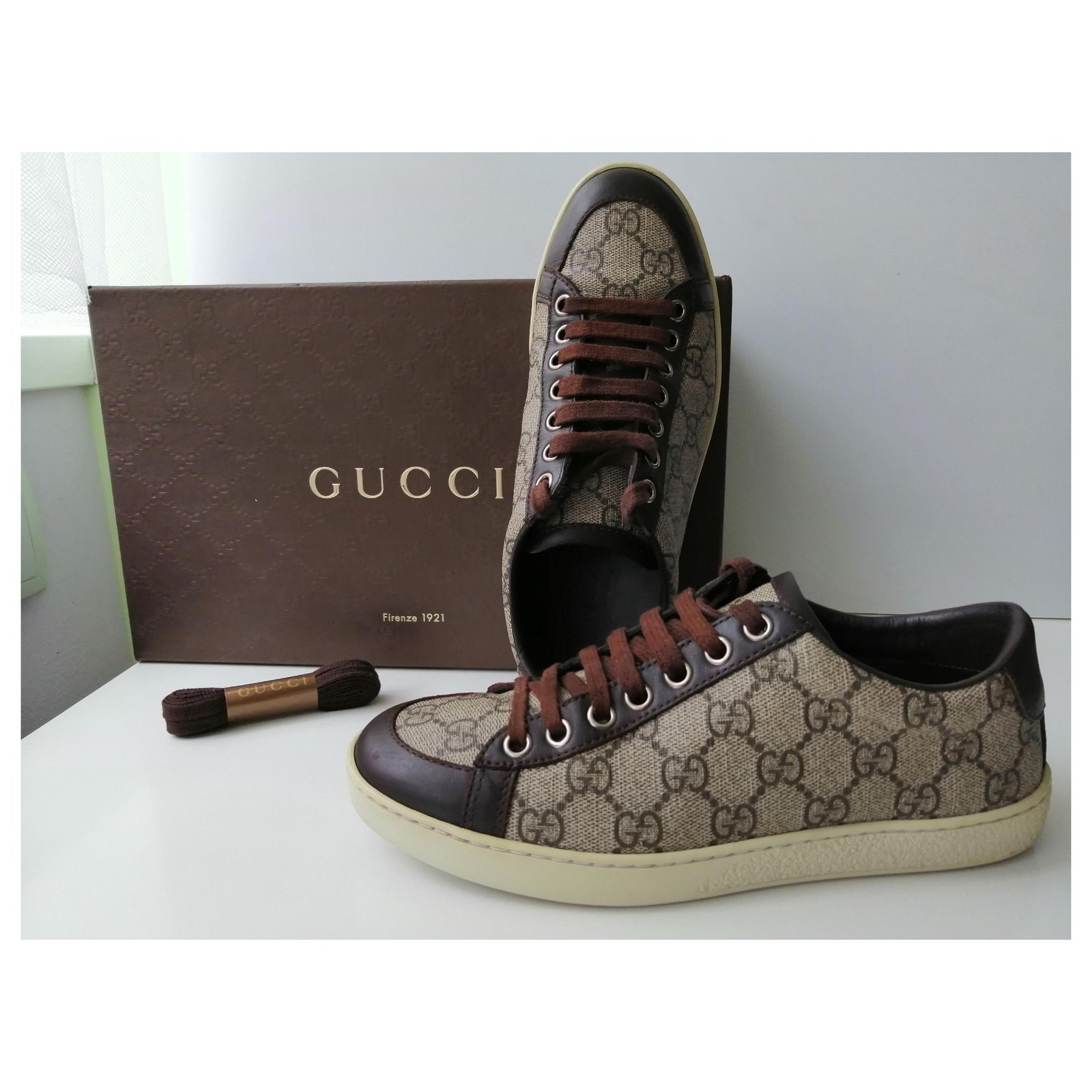 Gucci Sneakers Multiple colors Golden Leather Cloth ref.868226 - Joli Closet