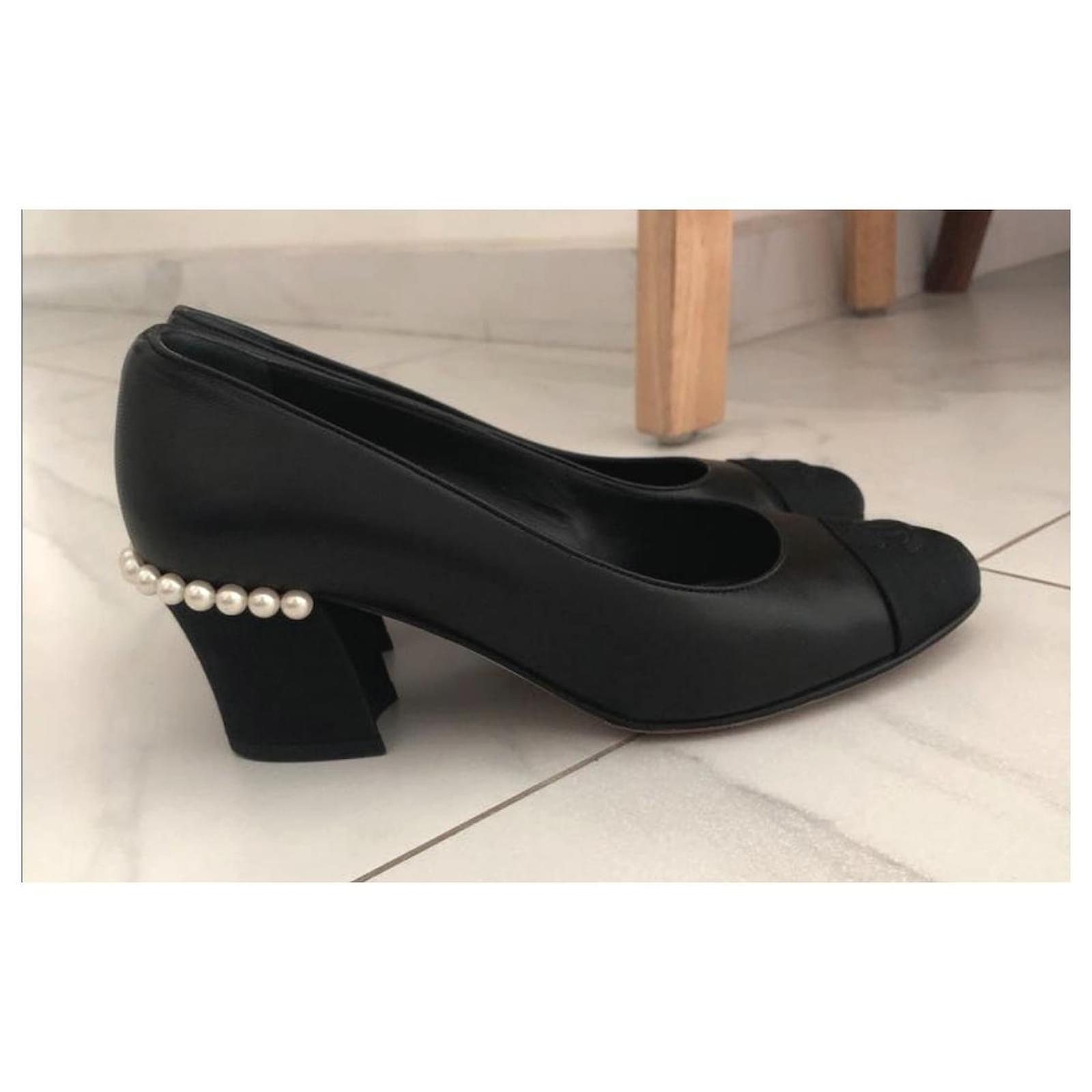 escarpins chanel beige et noir