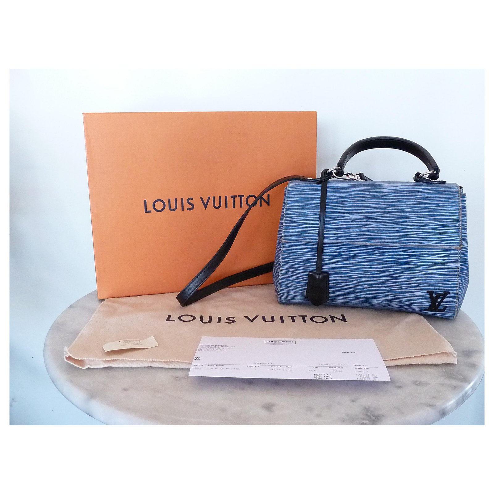 Louis Vuitton Epi Cluny BB Blue Leather Pony-style calfskin ref.734455 -  Joli Closet