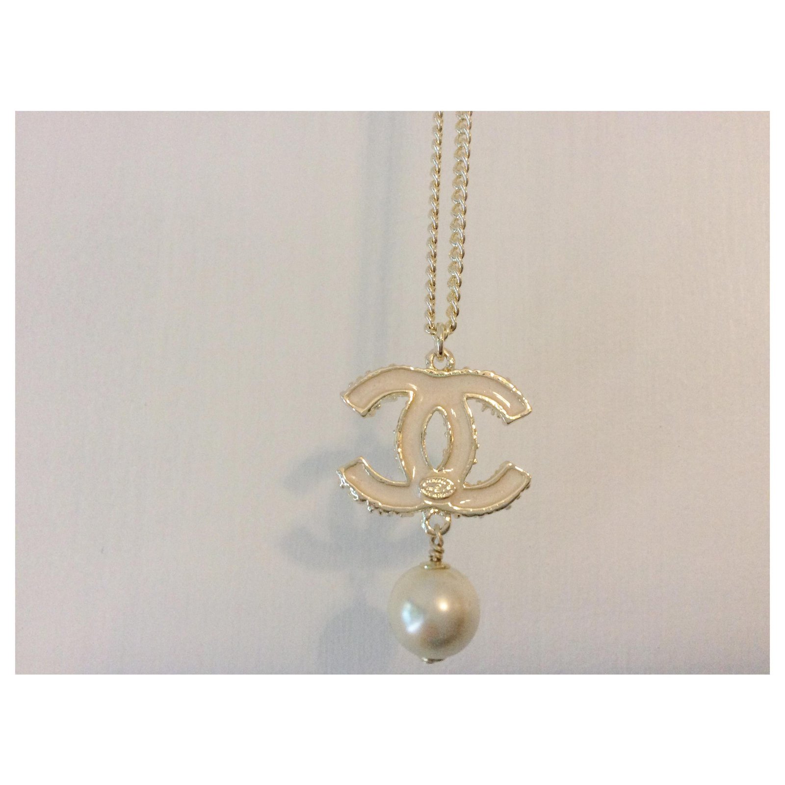 Authentic Chanel Gold and Drop Faux Pearl Pendant Gold-plated ref.165721 -  Joli Closet