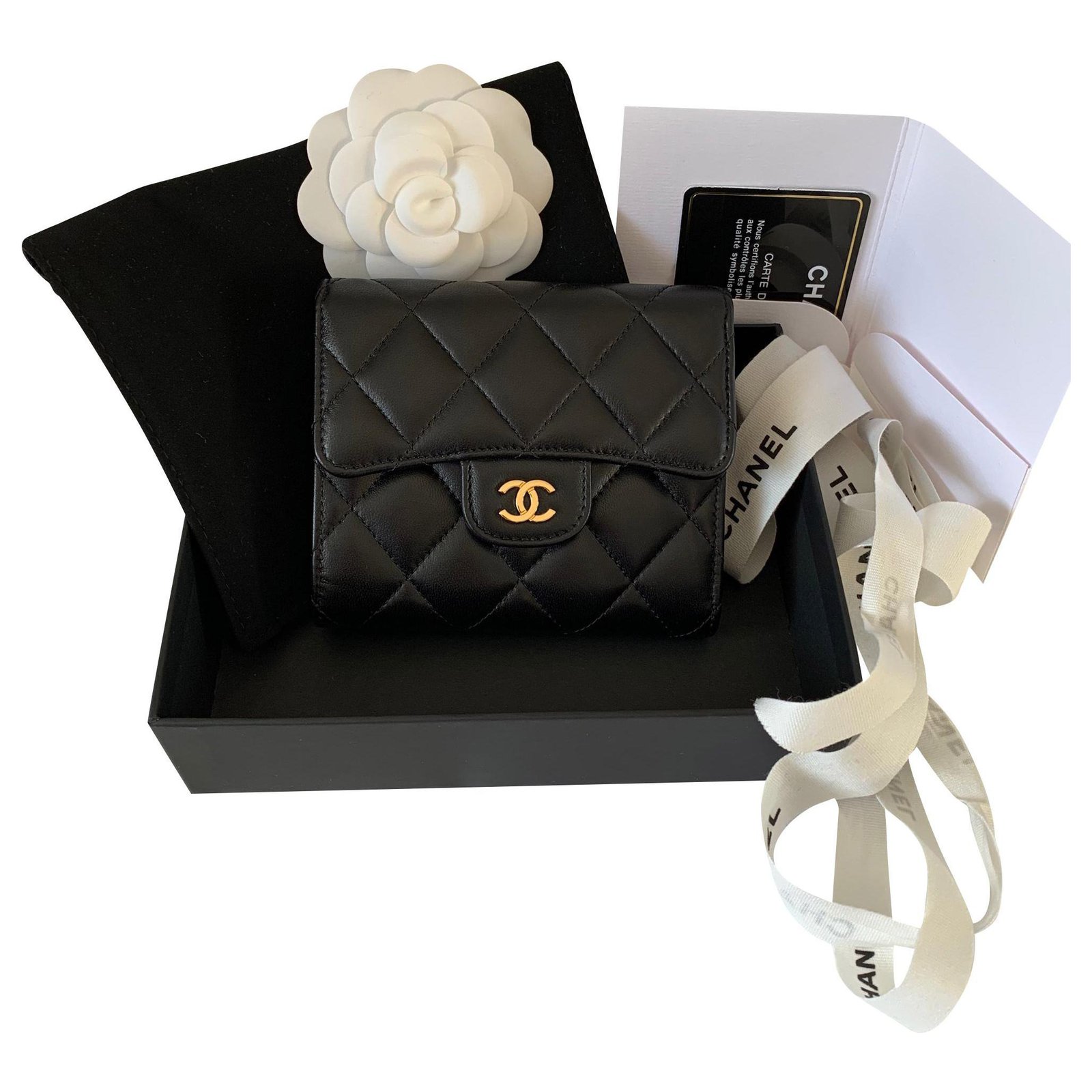 Chanel compact wallet Black Leather ref.165746 Joli Closet