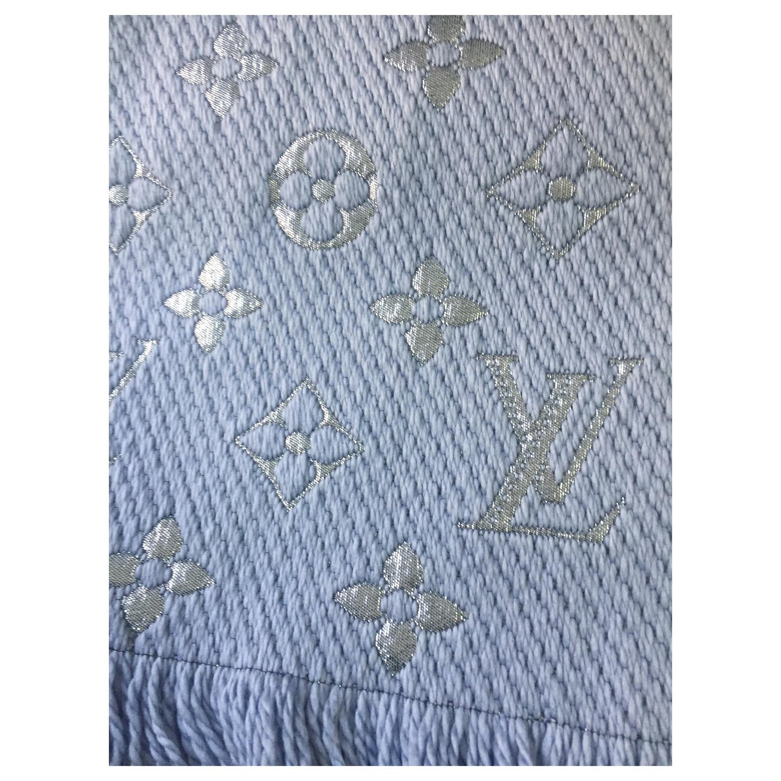 Louis Vuitton Blue and White Alma Print Scarf Multiple colors Silk  ref.889184 - Joli Closet