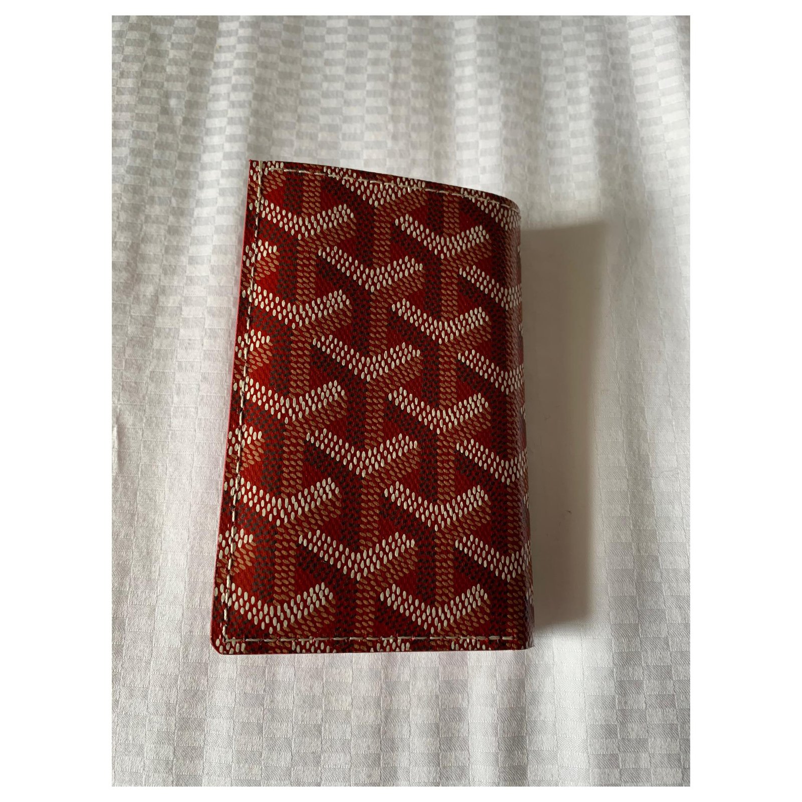 Goyard neck card holder Red Leather ref.1009954 - Joli Closet