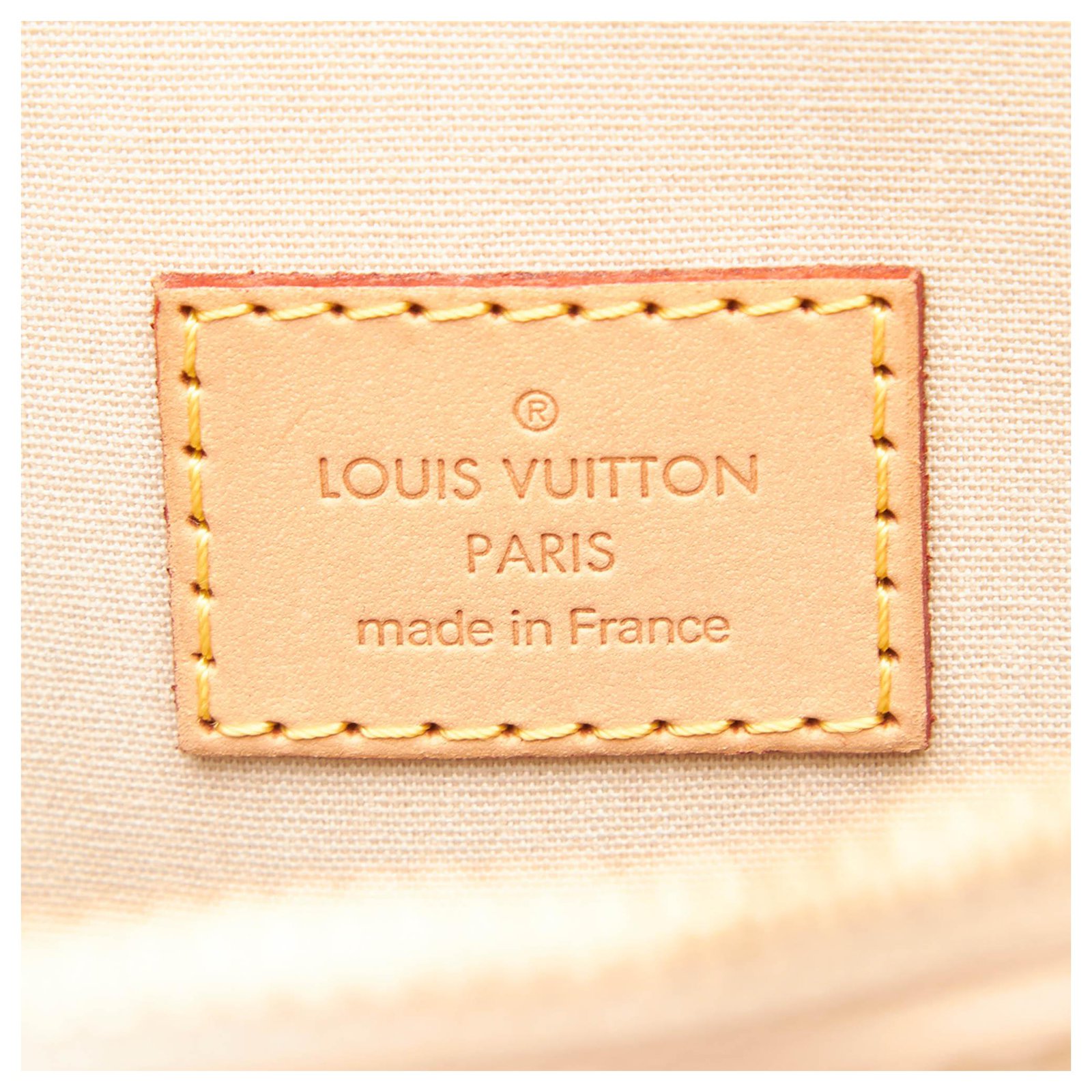 Louis Vuitton White Vernis Alma PM Cream Leather Patent leather ref.166257  - Joli Closet