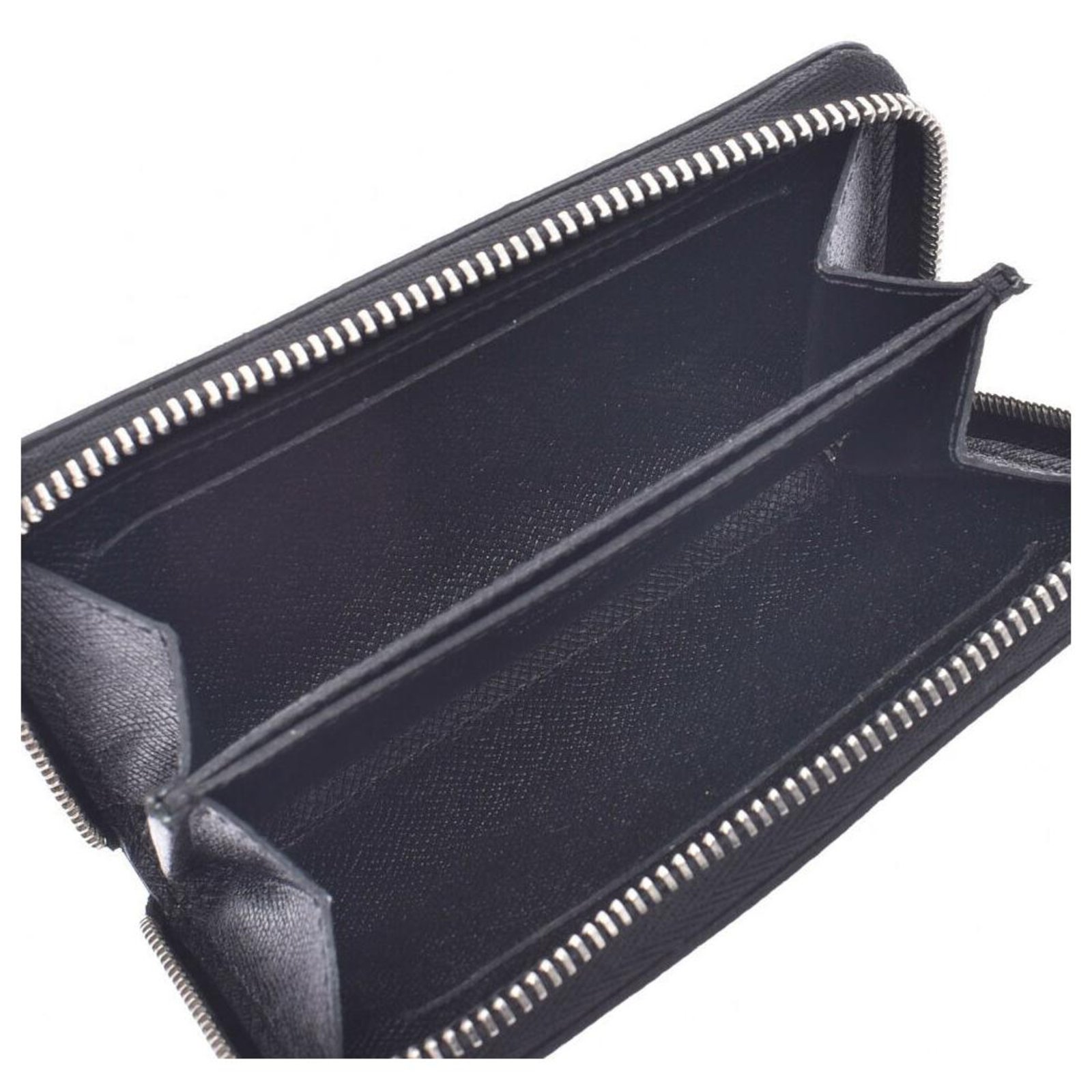 Louis Vuitton Taiga Wallet Black Leather ref.166290 - Joli Closet