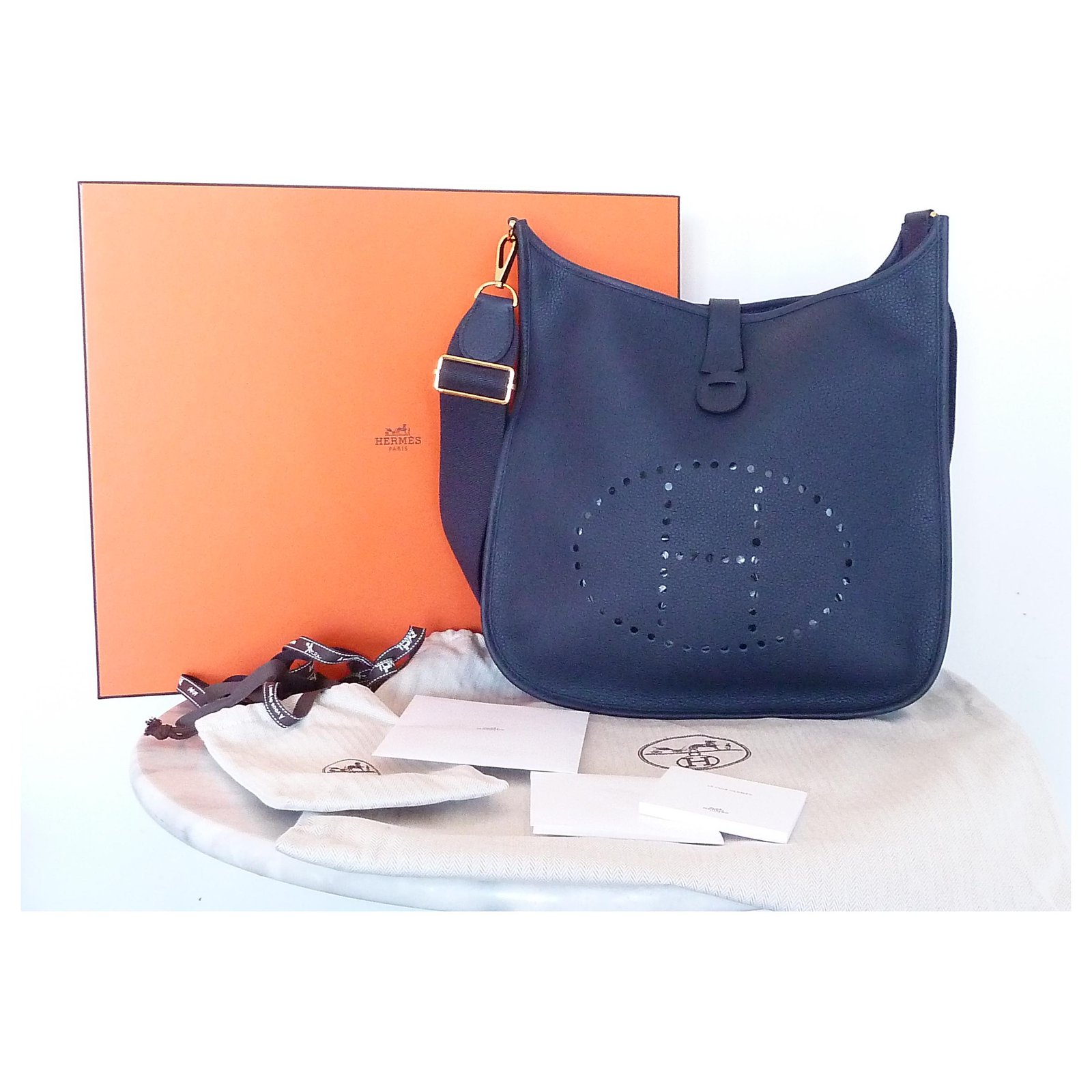 Hermès HERMES BAG EVELYNE III 33 Dark blue Leather ref.166358 - Joli Closet