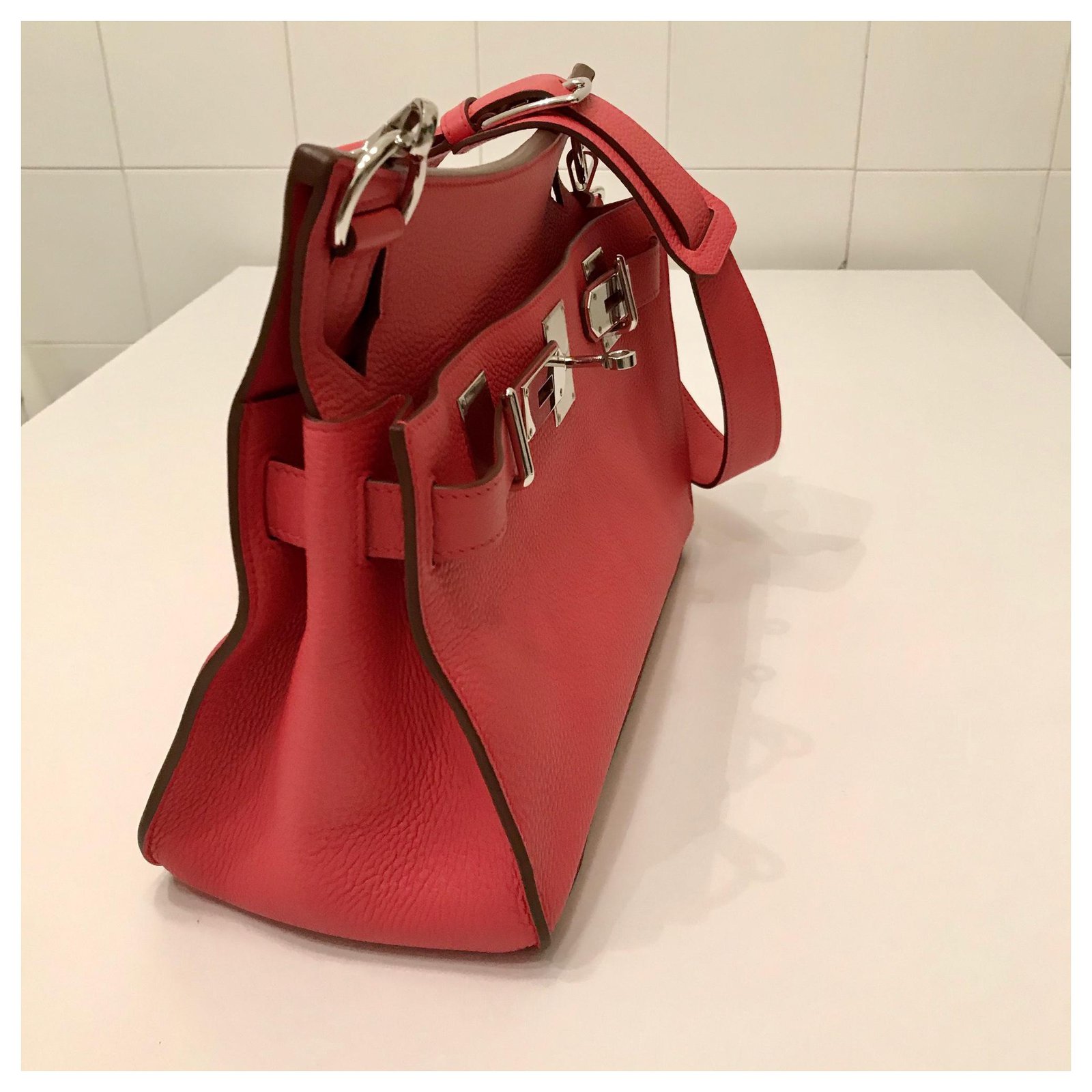 X \ jsy fashion على X: [JESSTAGRAM] 170525  HERMES: Lindy  30 Satchel Bag (Red), $7,680  #JessicaJung