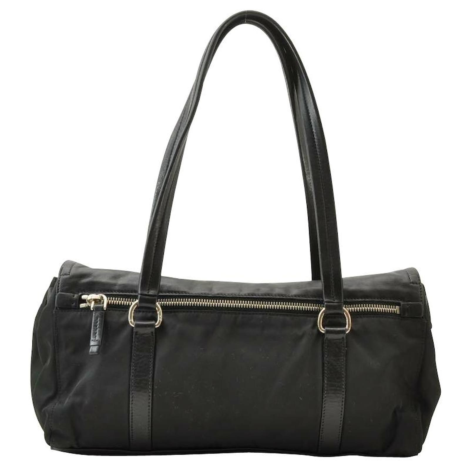 Prada Nylon Shoulder Bag Black ref.166961 - Joli Closet