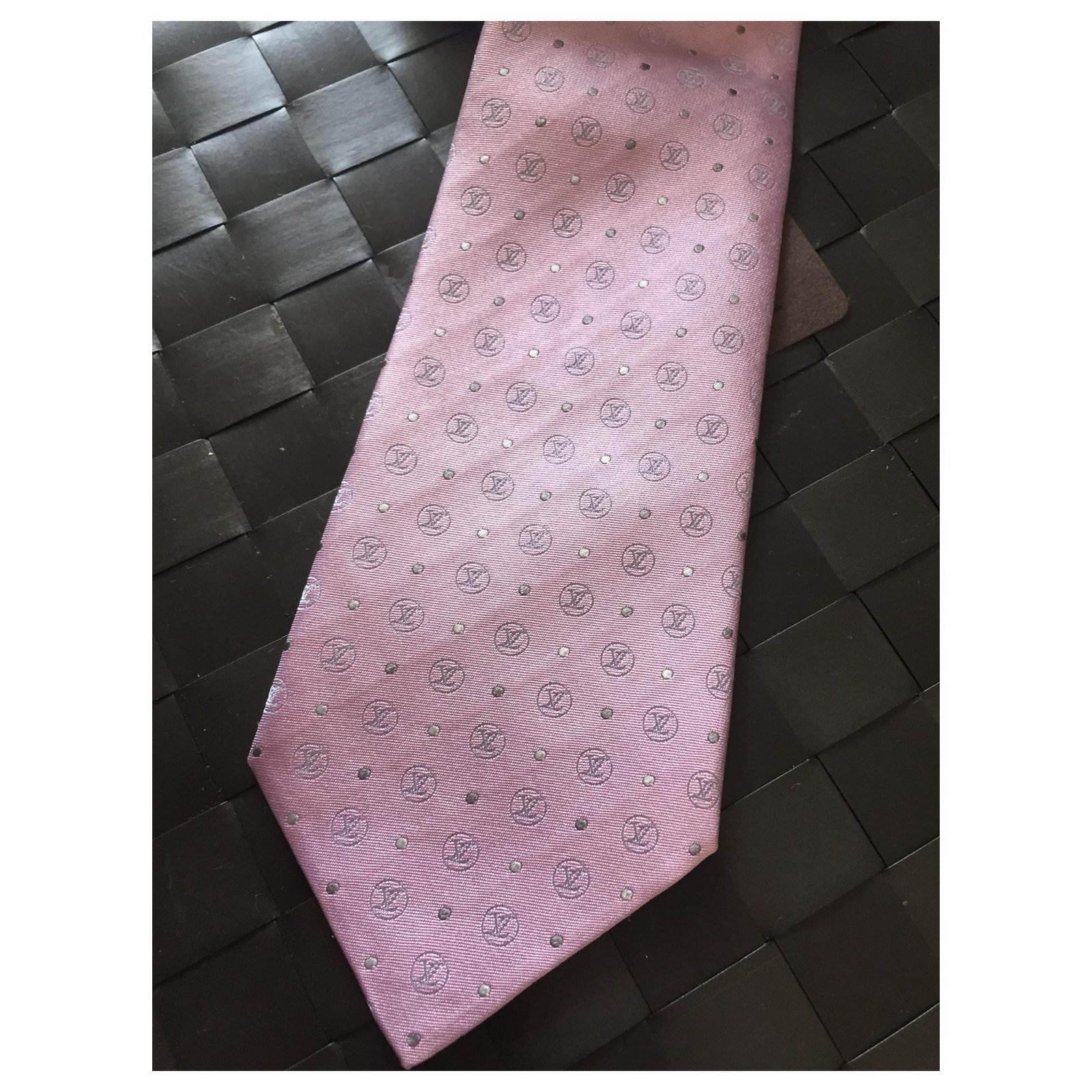 Authentic Louis Vuitton Tie Lv Regimental Pattern Silk Light Pink