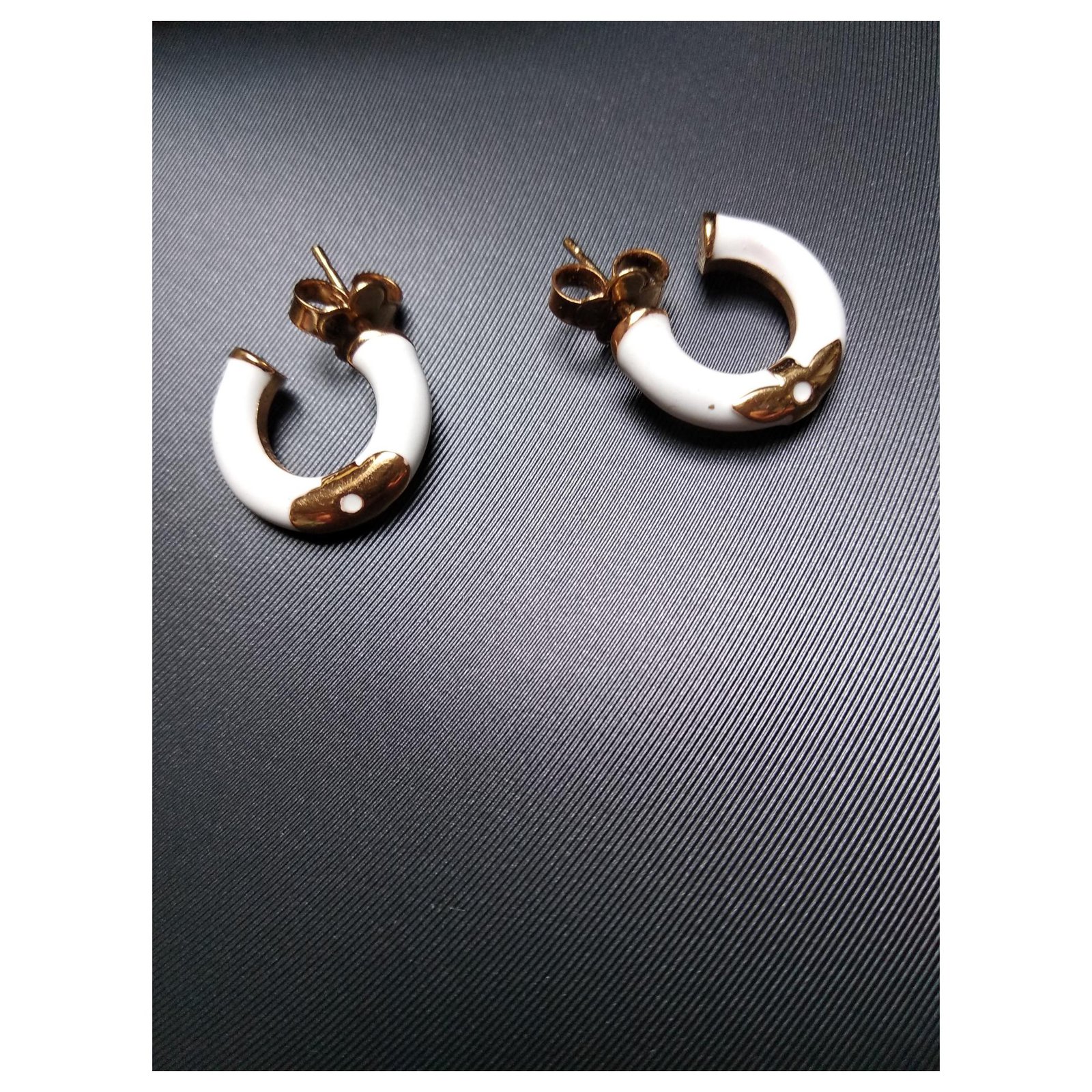 Louis Vuitton VUITTON hoop earrings White Steel ref.168650 - Joli Closet