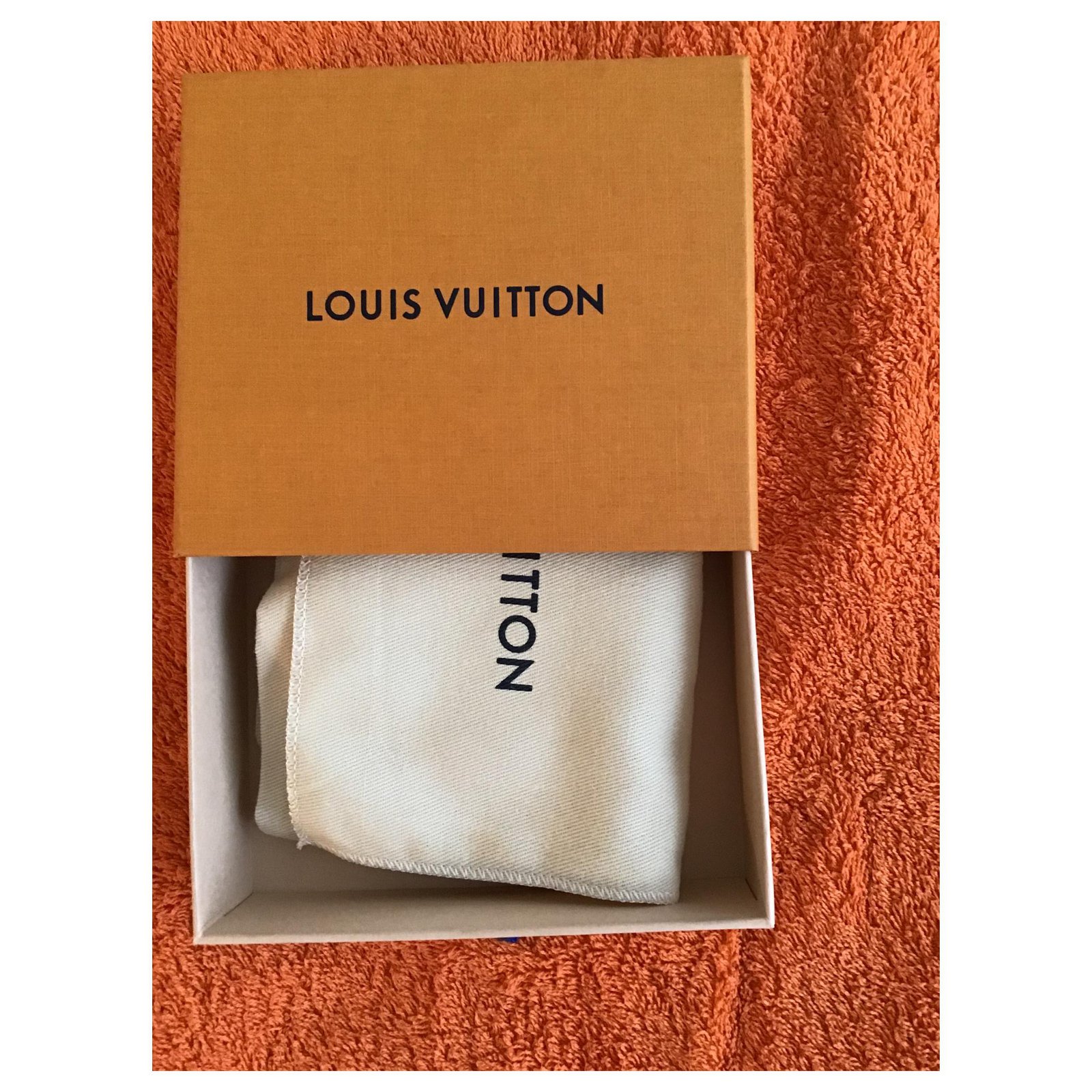 Louis Vuitton Twilly Pink Silk ref.170947 - Joli Closet