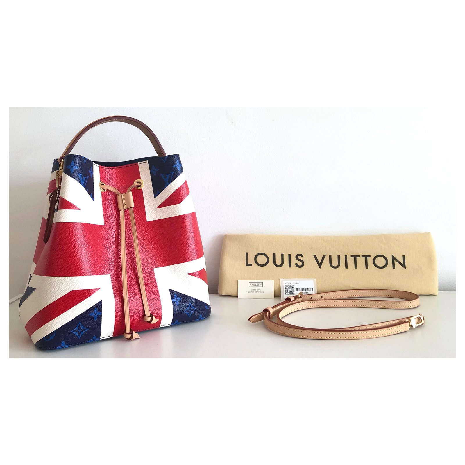Noe Louis Vuitton Neonate Royal Wedding White Red Blue Cloth ref.171235 -  Joli Closet
