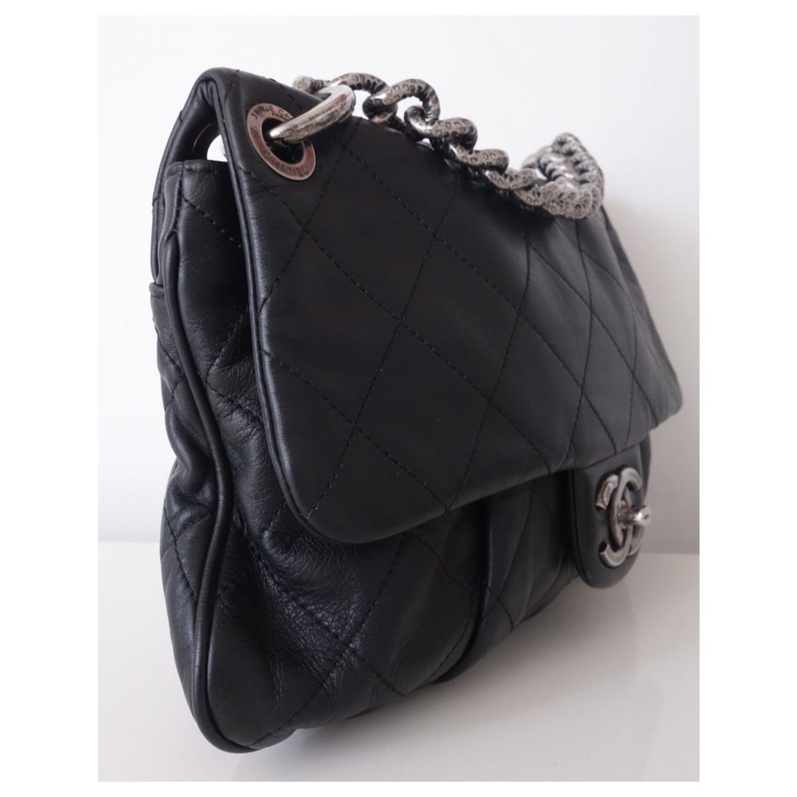 Chanel Black Lambskin Quilted Lucky Charms Round Crossbody Chain Bag