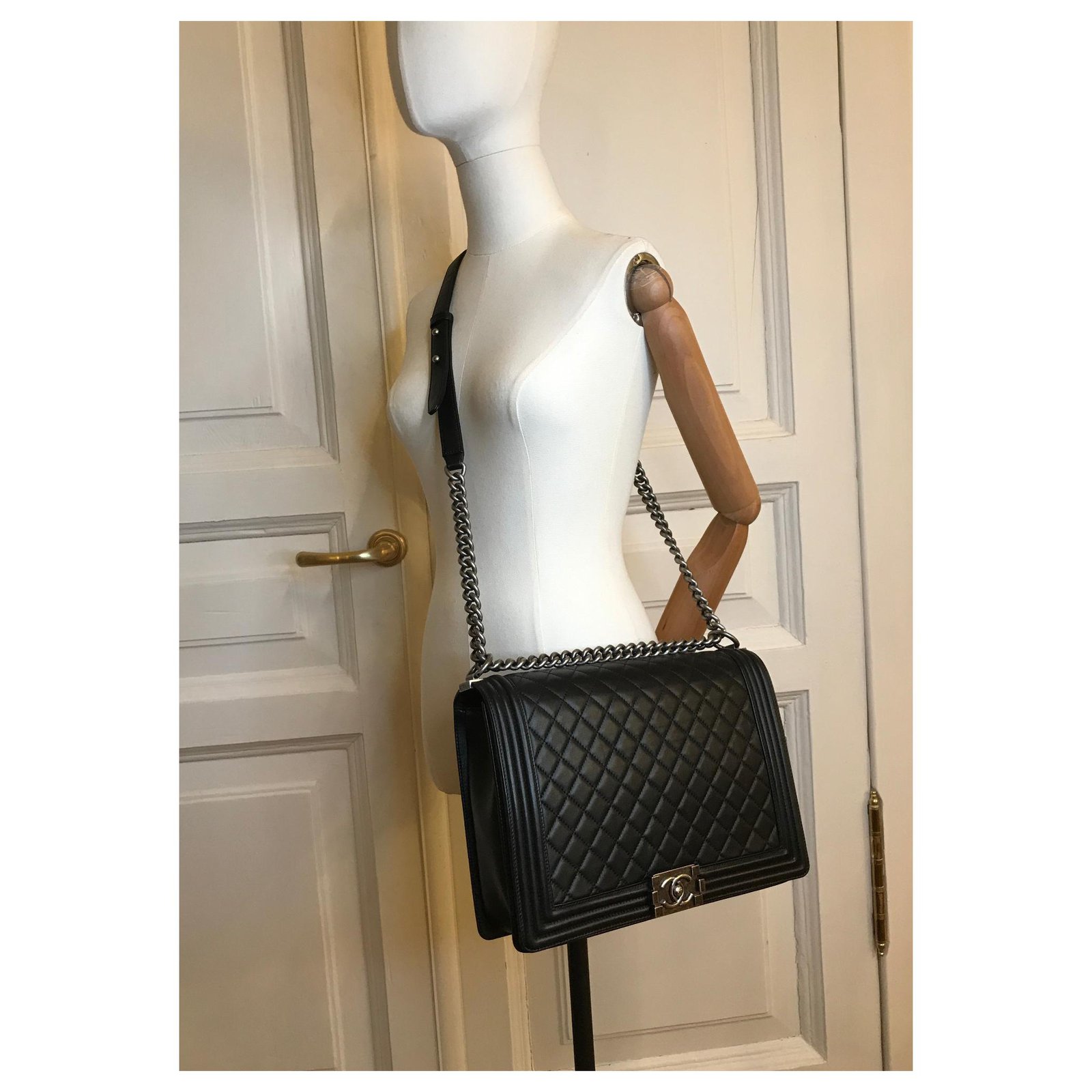 Chanel Black Quilted Lambskin Leather Large Boy Flap Bag Chanel