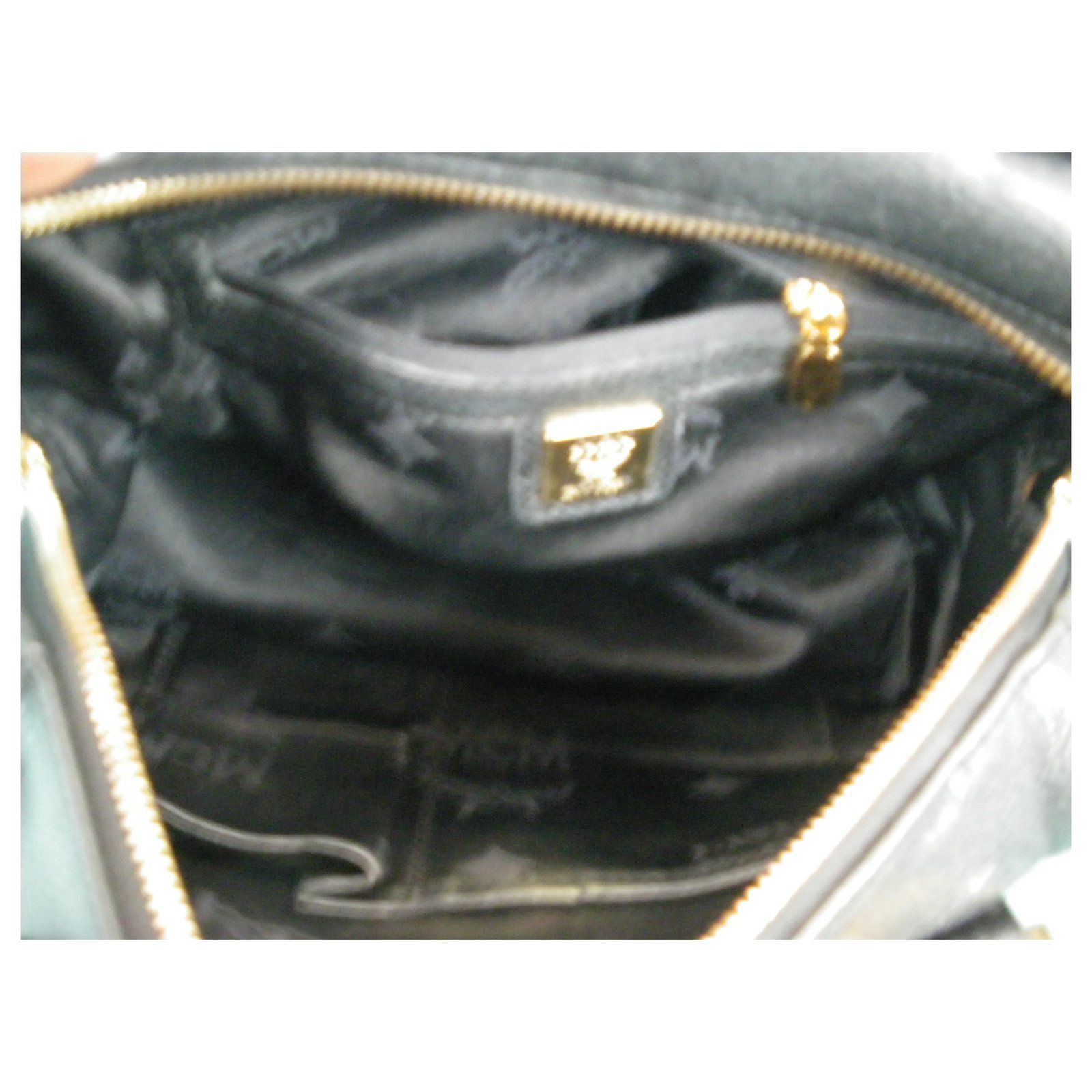 MCM Handbags Black Leather ref.173821 - Joli Closet