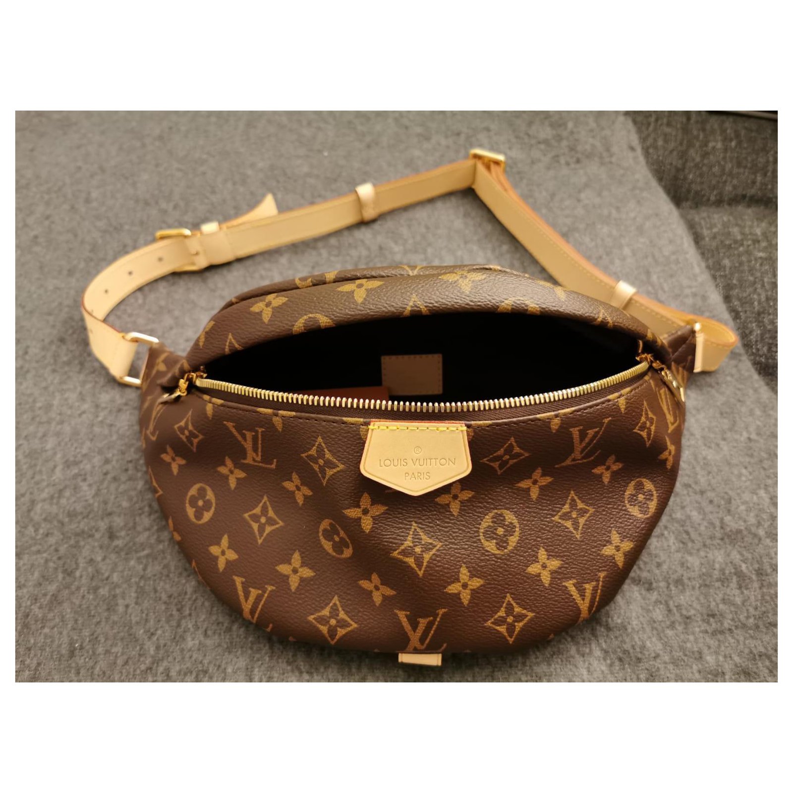 Louis Vuitton Bum Bag / Sac Ceinture Brown Cloth ref.180952 - Joli